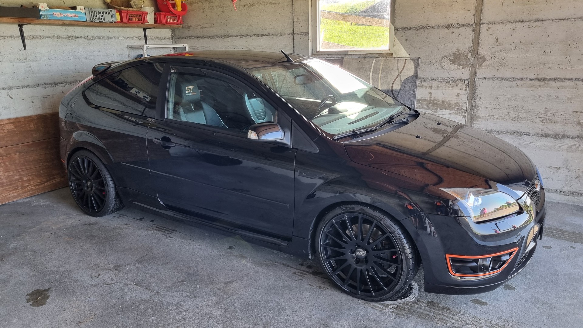 FORD Focus 2.5 Turbo ST Black Edition-image-5
