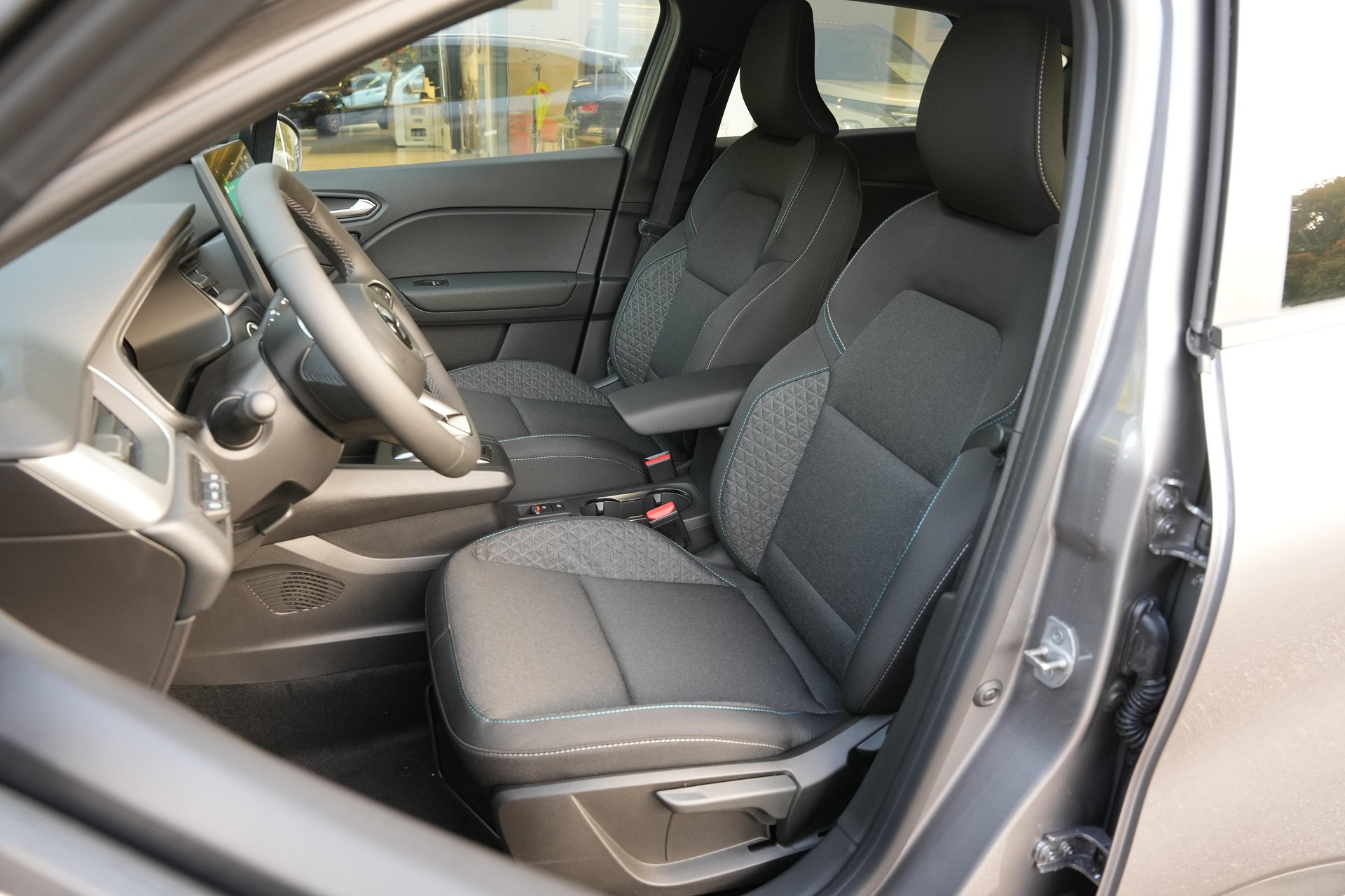 MITSUBISHI ASX 1.8 HEV Invite-image-6
