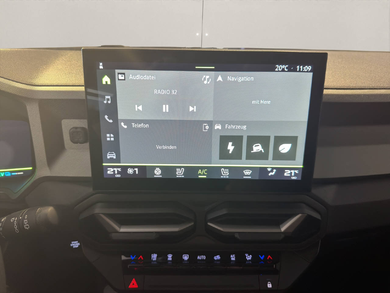 DACIA Bigster 1.8 Hybrid Journey-image-9