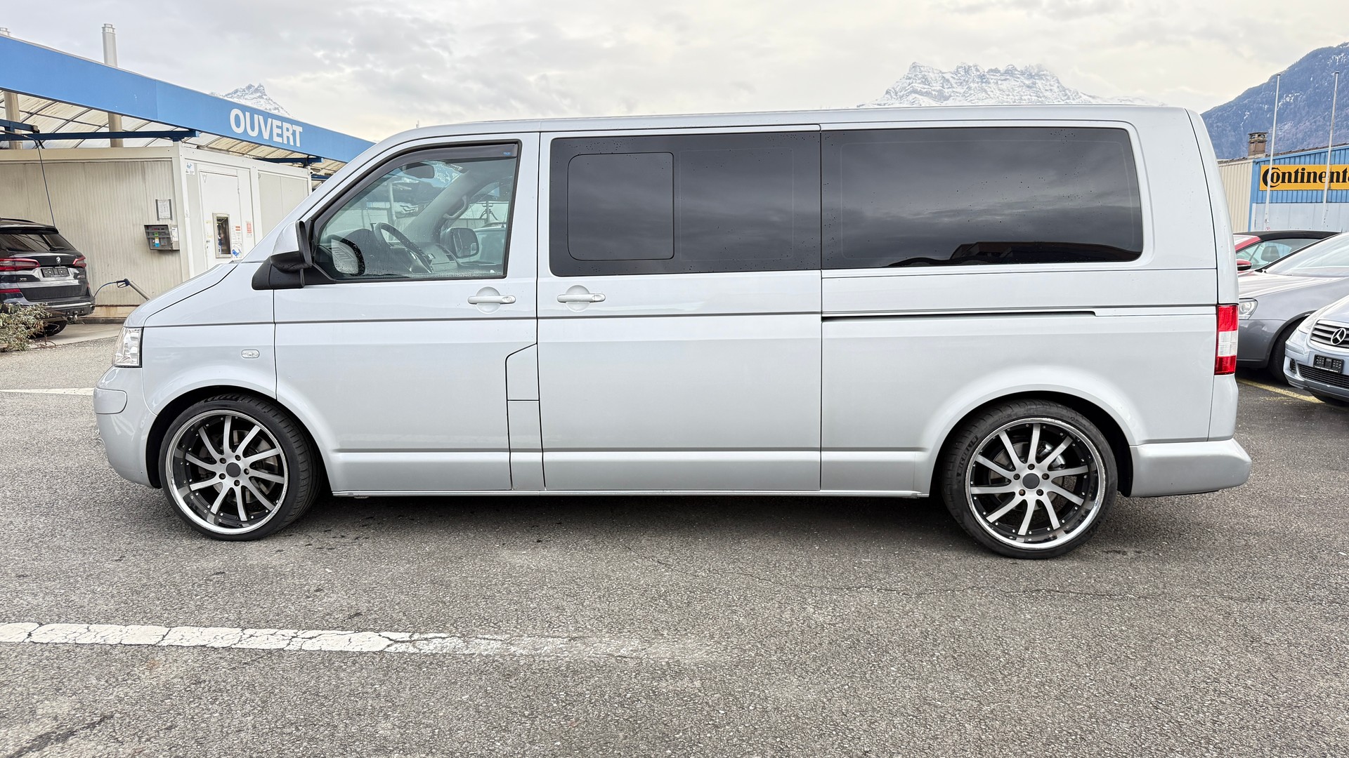 VW Caravelle-image-7