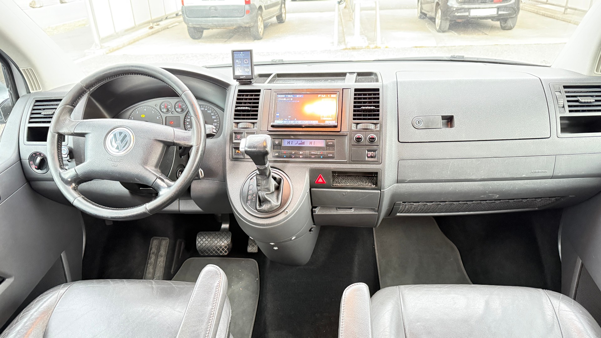 VW Caravelle-image-10