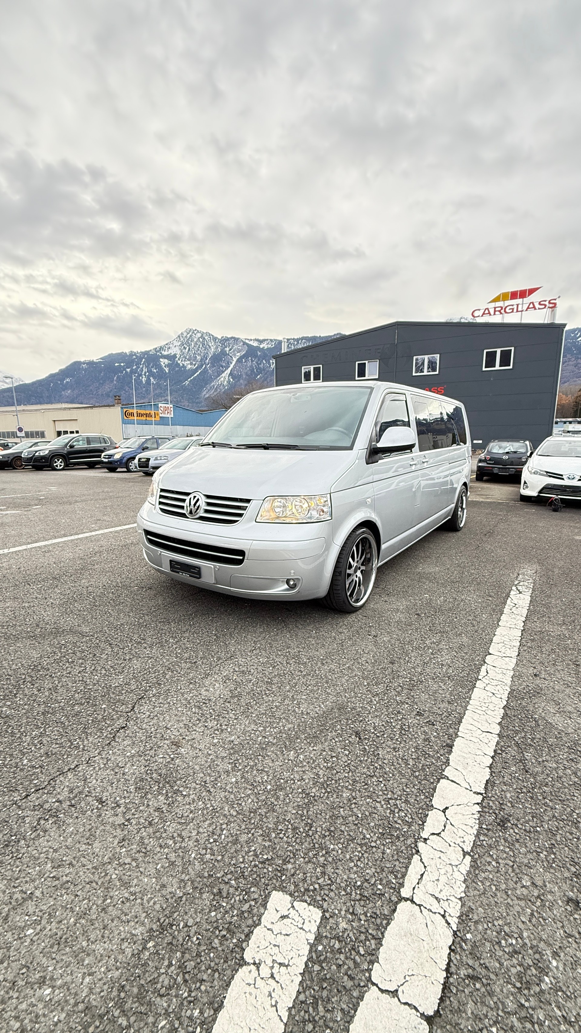 VW Caravelle-image-1