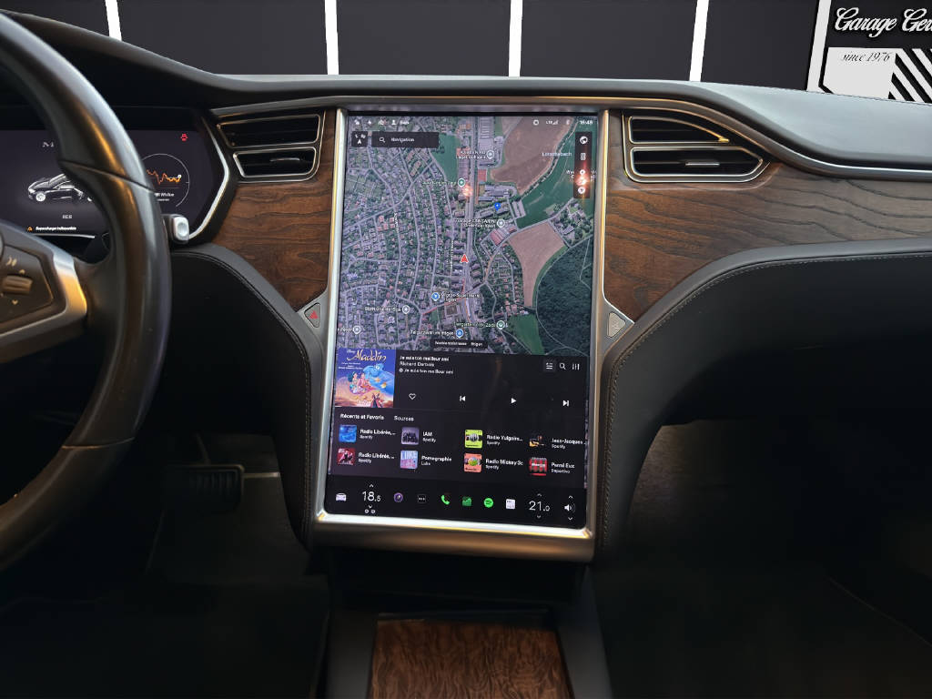 TESLA Model S 75 D-image-17