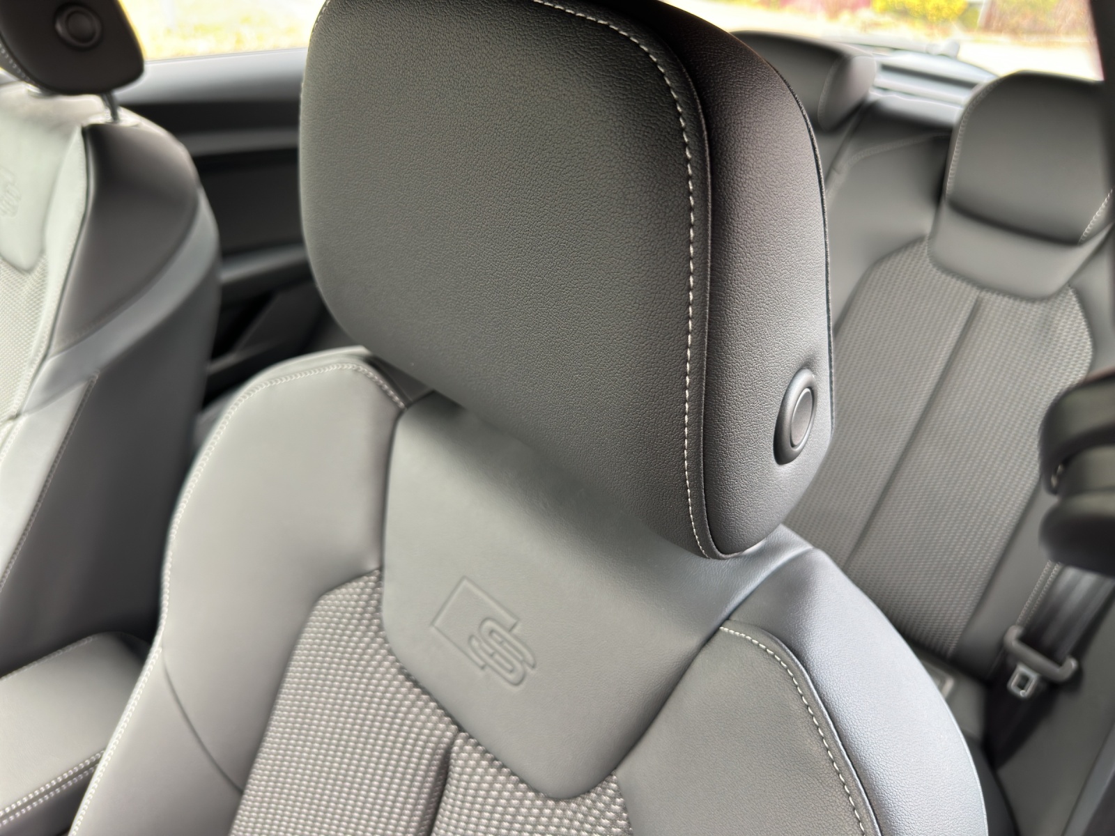 AUDI A1 Sportback 30 TFSI Attraction S-tronic-image-12