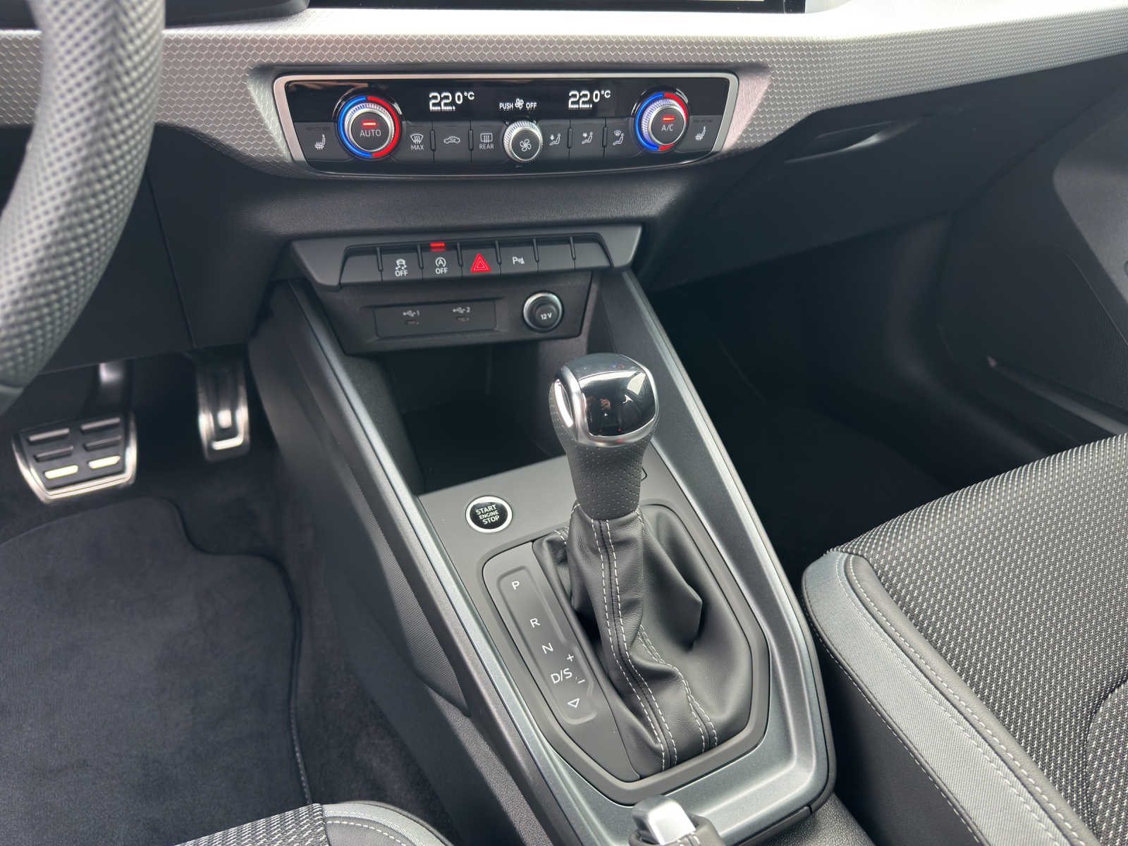 AUDI A1 Sportback 30 TFSI Attraction S-tronic-image-15