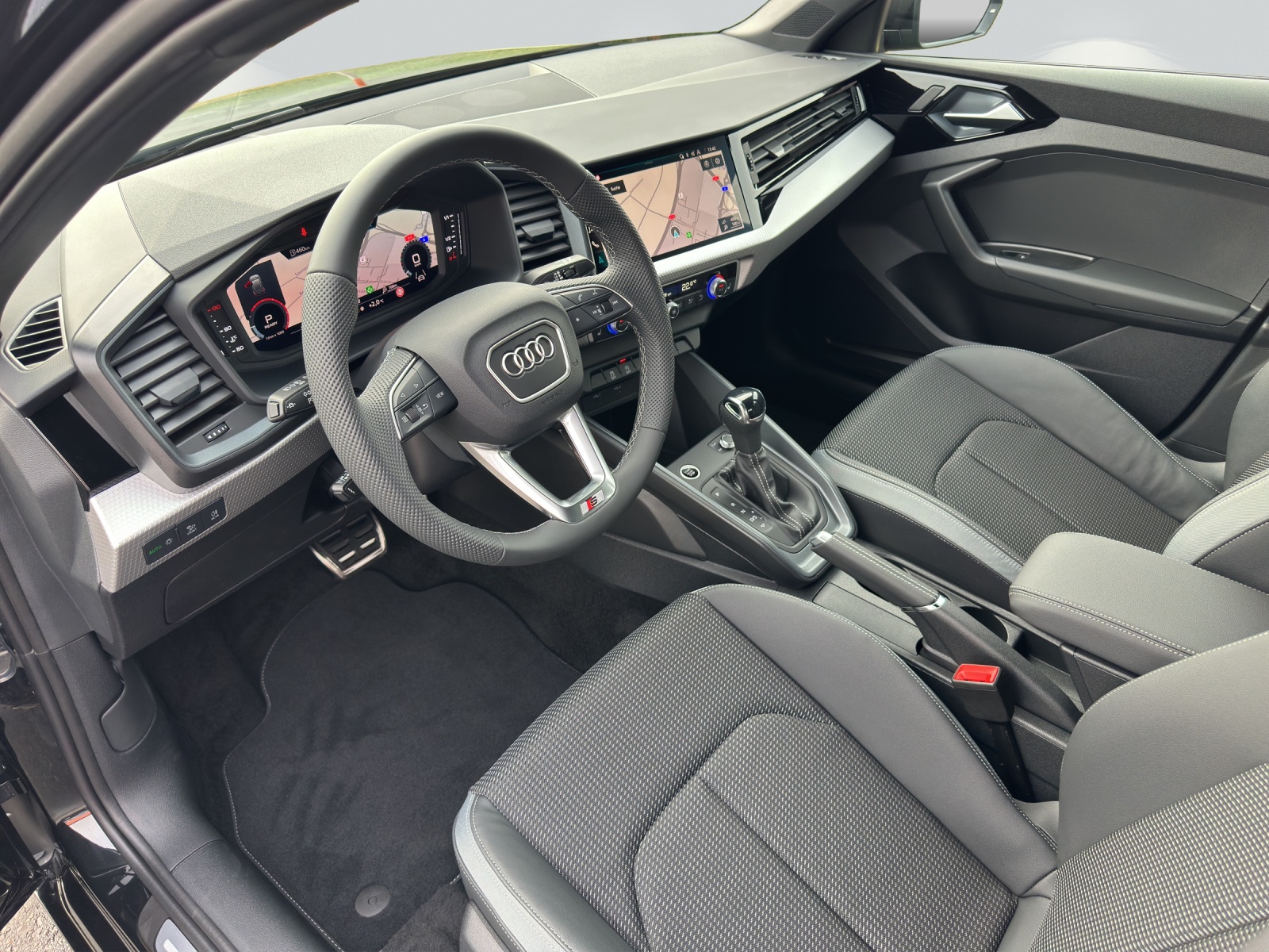 AUDI A1 Sportback 30 TFSI Attraction S-tronic-image-4