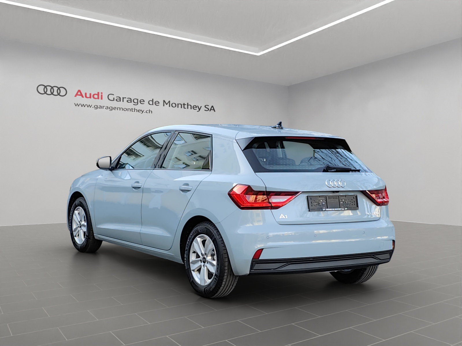 AUDI A1 Sportback 30 TFSI Attraction S-tronic-image-2