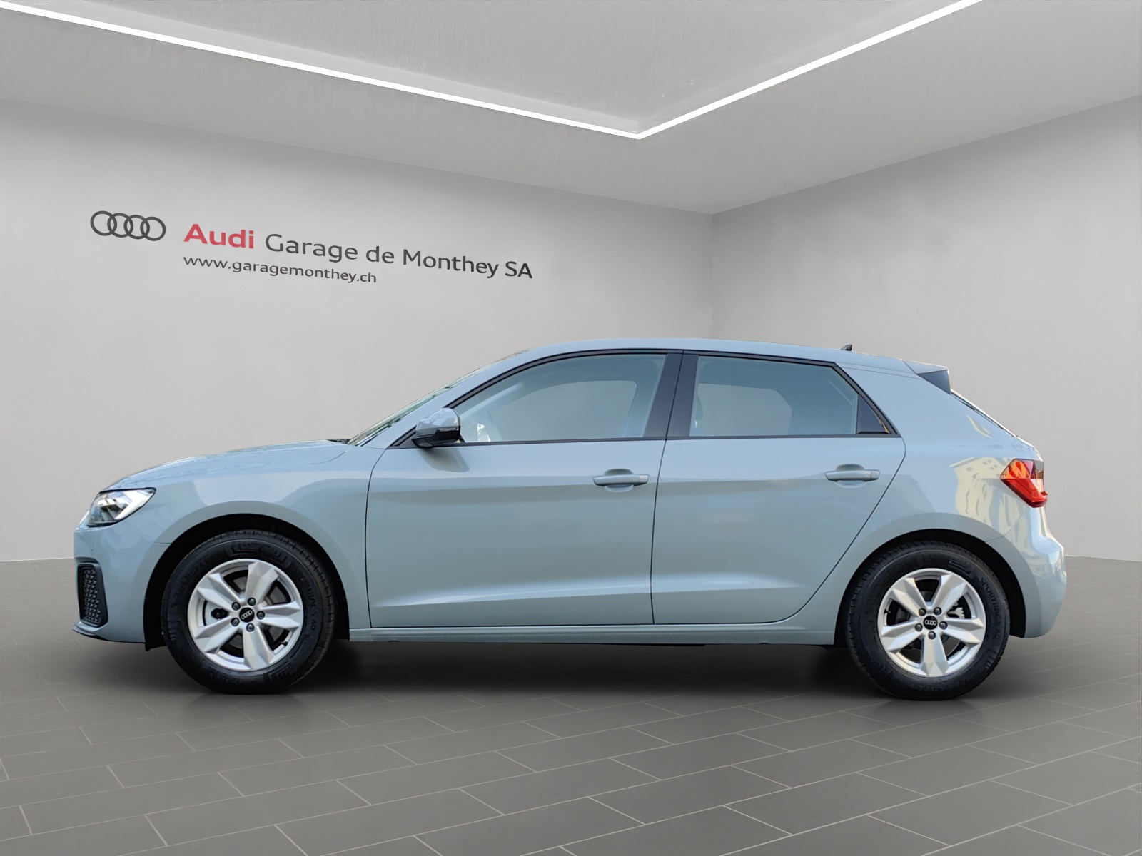 AUDI A1 Sportback 30 TFSI Attraction S-tronic-image-1