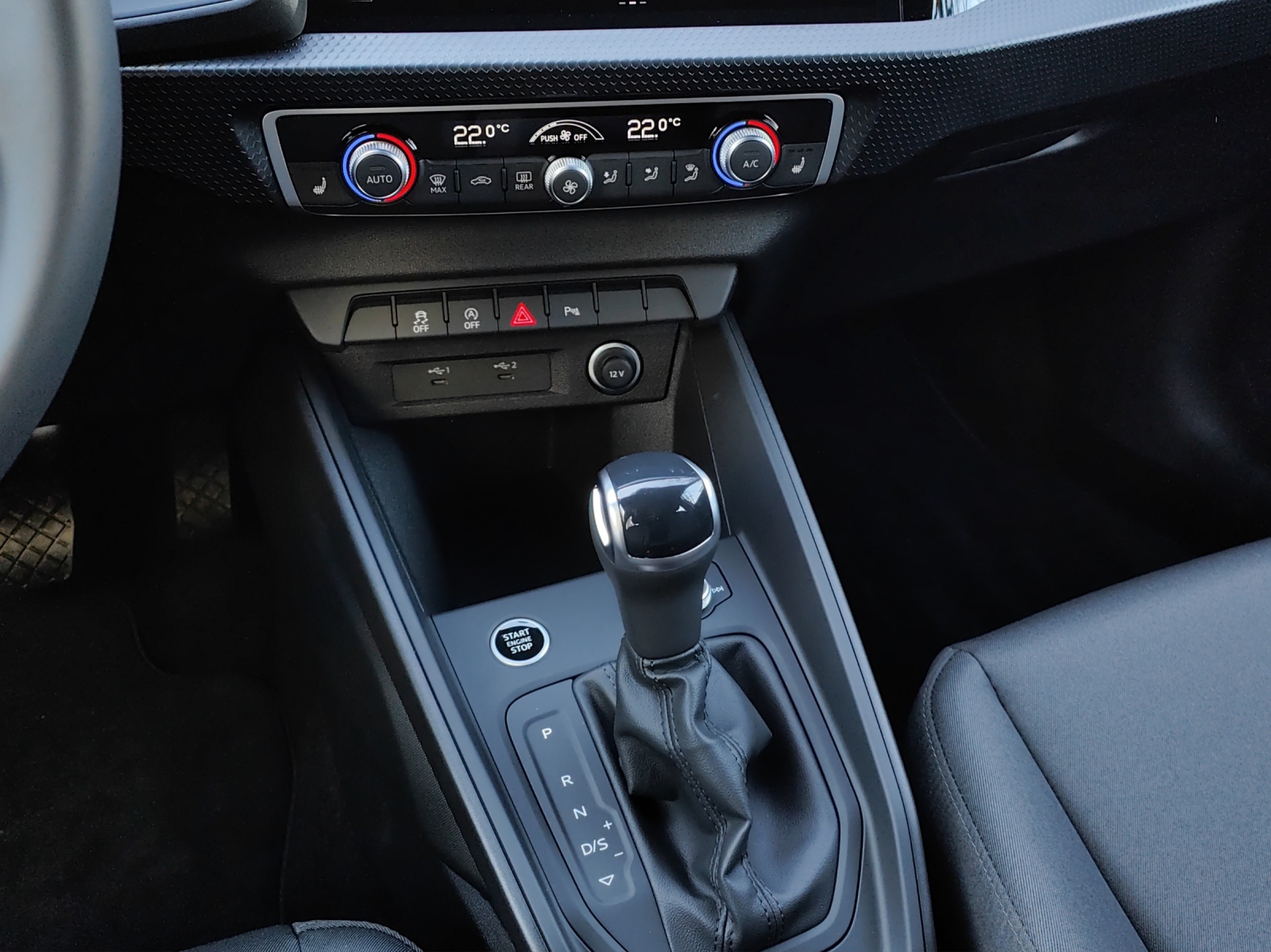 AUDI A1 Sportback 30 TFSI Attraction S-tronic-image-12