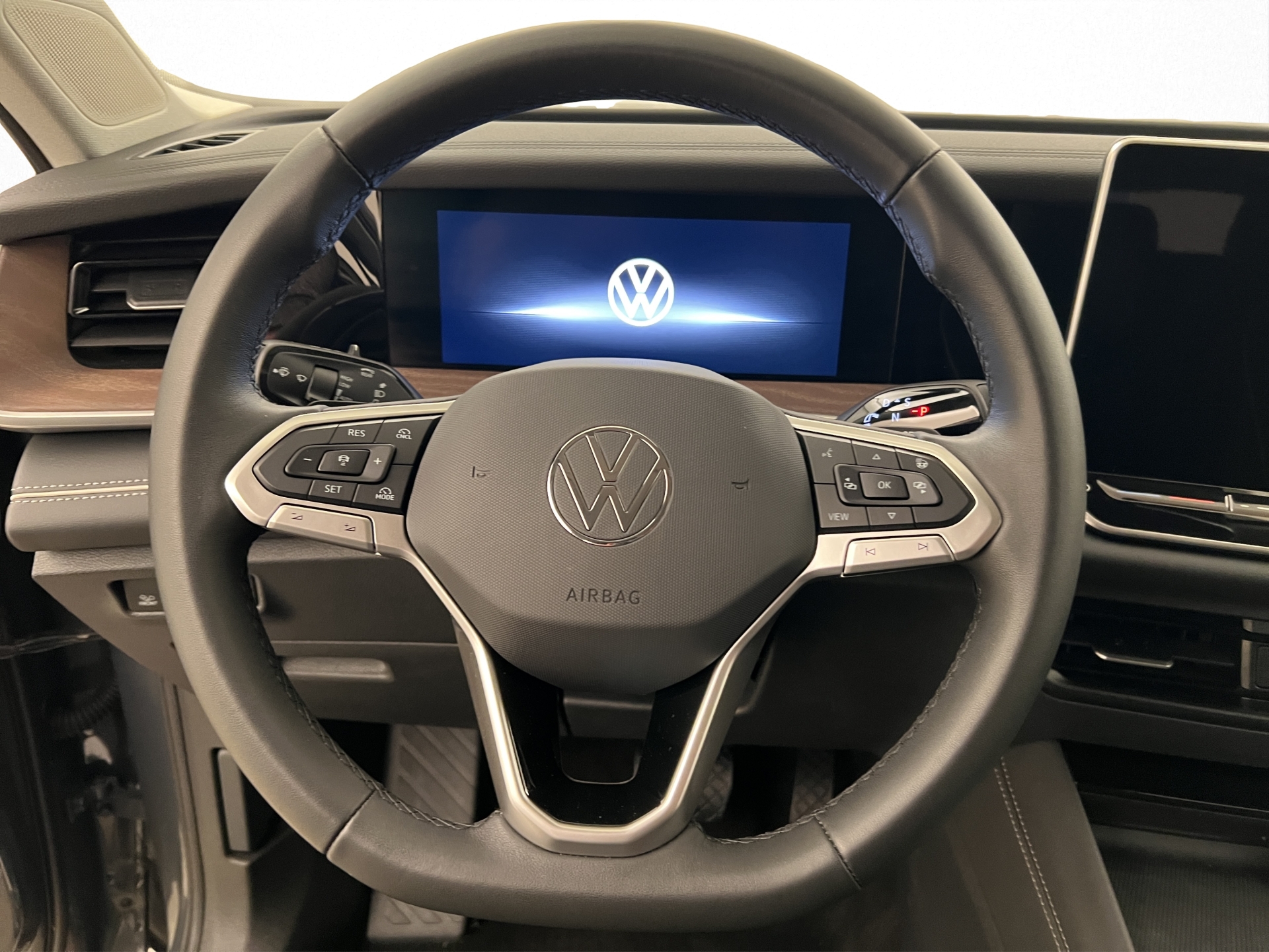 VW Tayron 2.0 TSI Elegance DSG 4motion-image-4