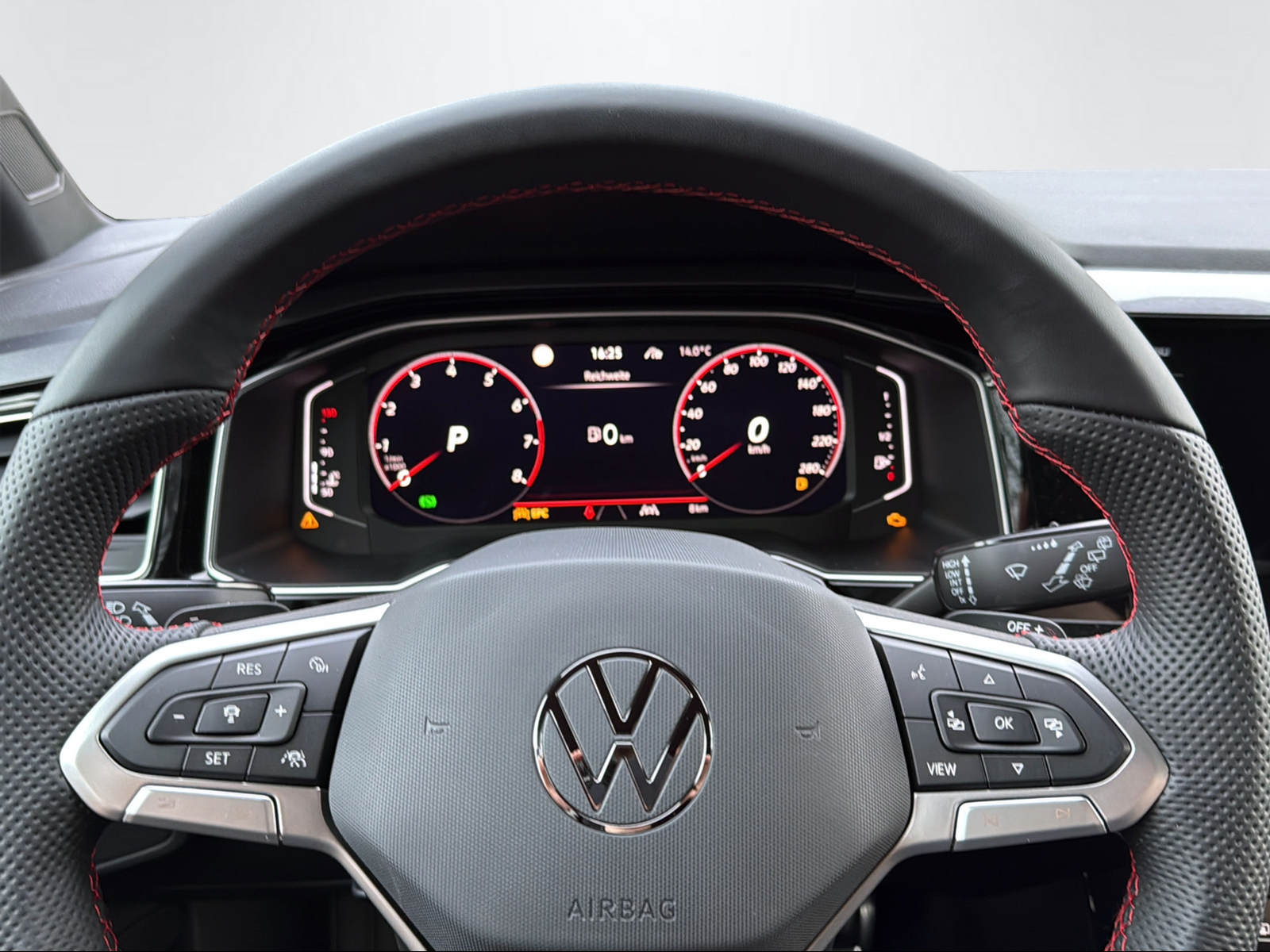 VW Polo 2.0 TSI GTI United DSG-image-9