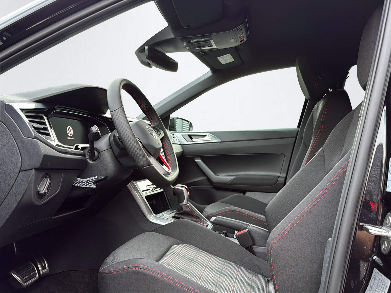 VW Polo 2.0 TSI GTI United DSG-image-7