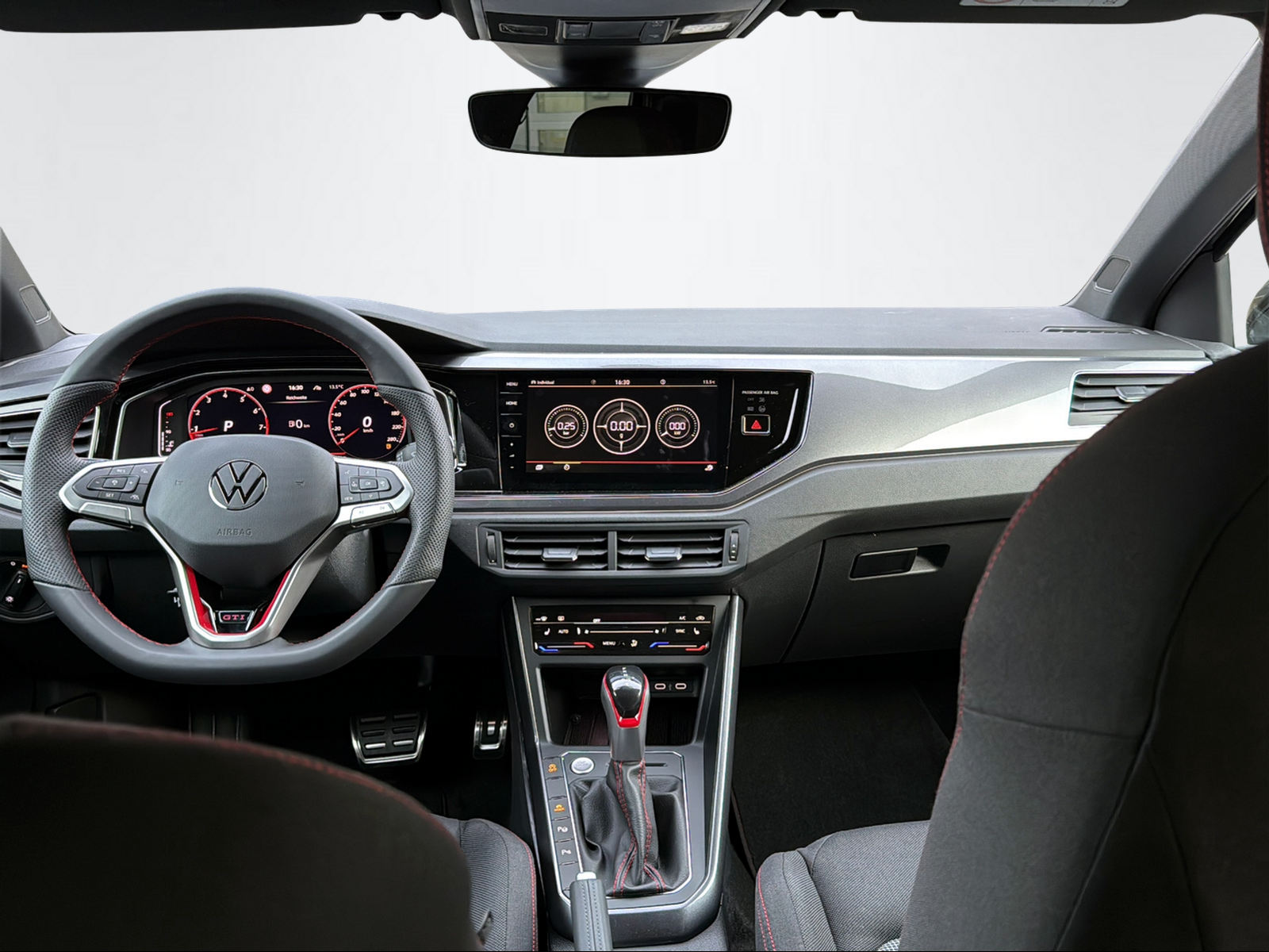 VW Polo 2.0 TSI GTI United DSG-image-11