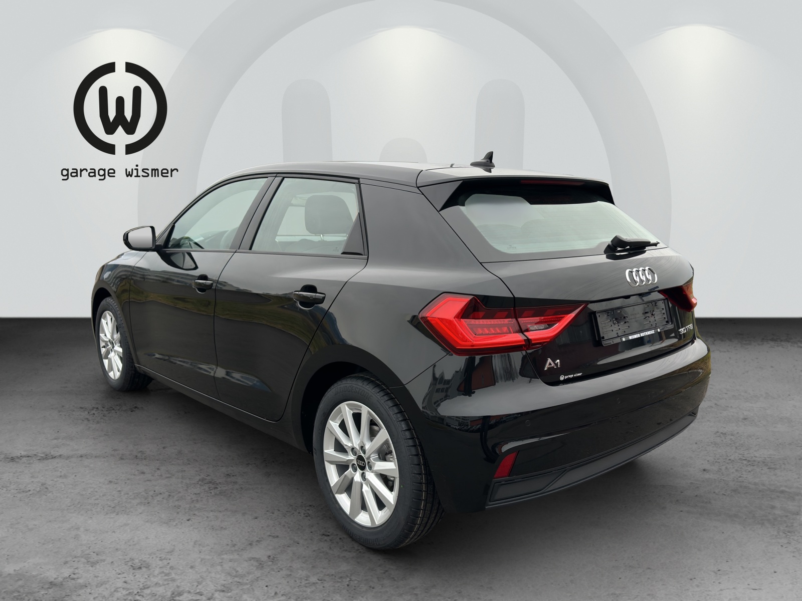 AUDI A1 Sportback 30 TFSI Attraction S-tronic-image-2