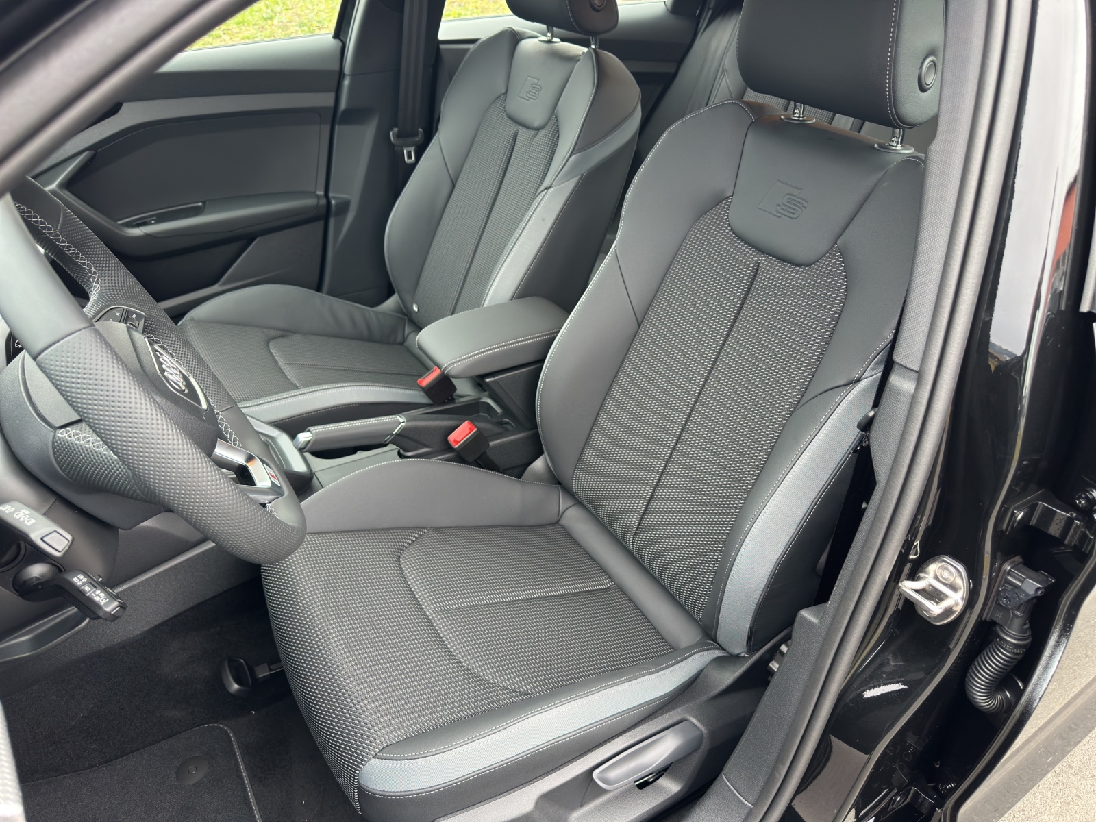 AUDI A1 Sportback 30 TFSI Attraction S-tronic-image-11