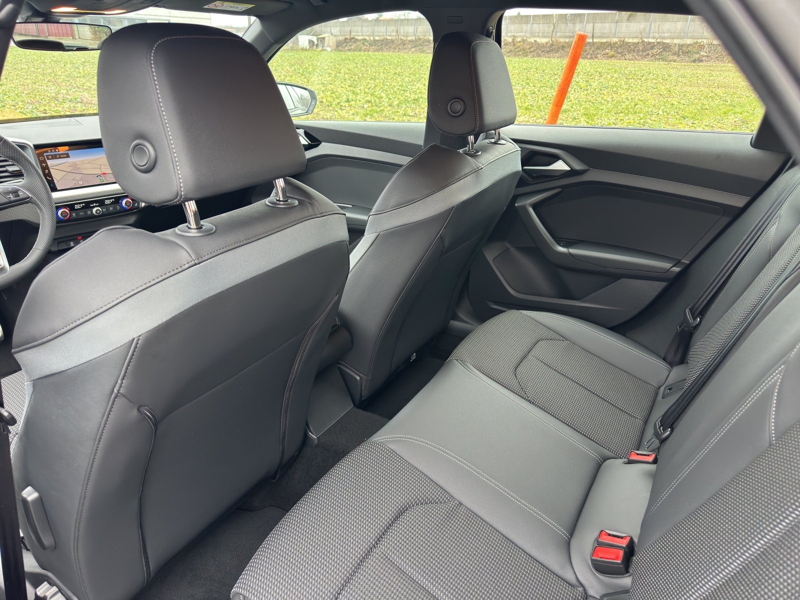 AUDI A1 Sportback 30 TFSI Attraction S-tronic-image-17