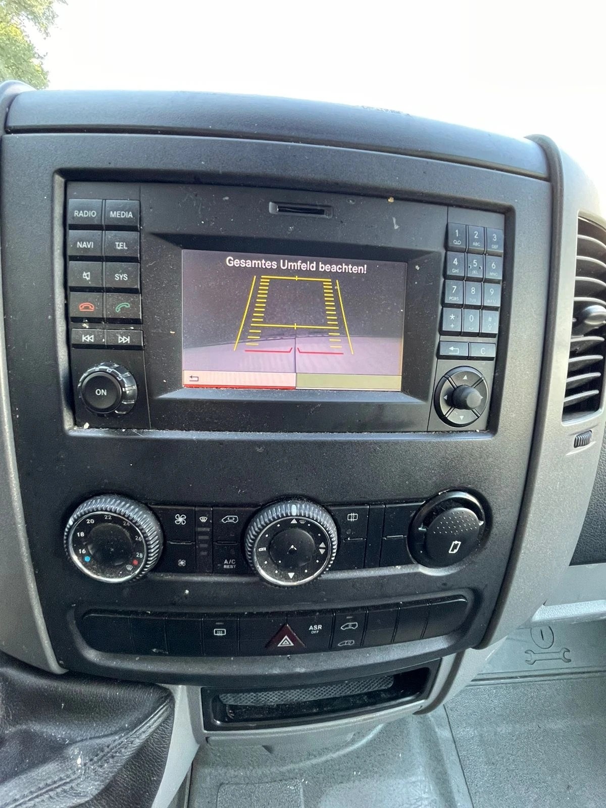 VW Crafter 35 2.0 TDI CR-image-9
