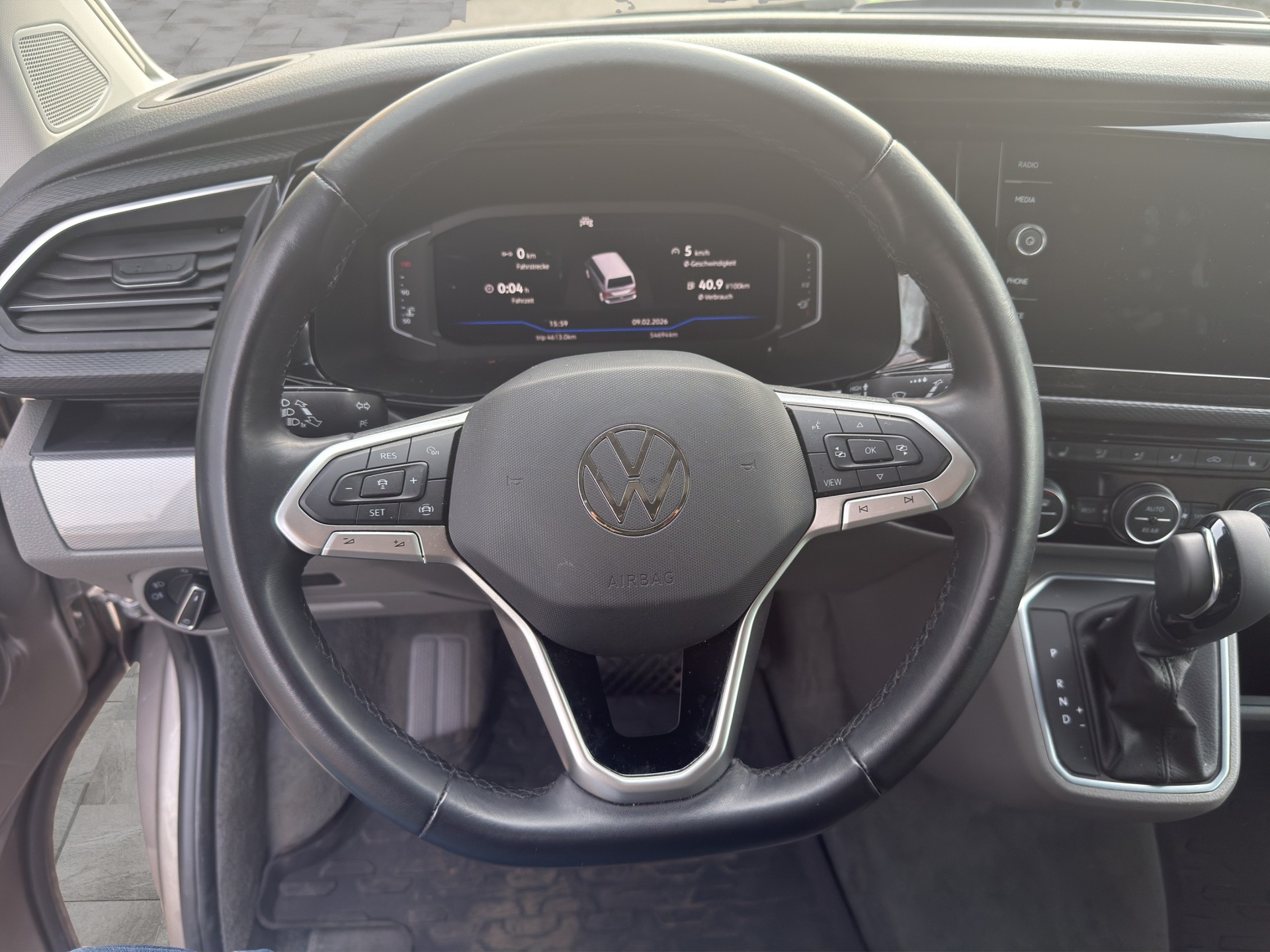 VW T6.1 California 2.0 TDI Ocean Liberty DSG-image-8