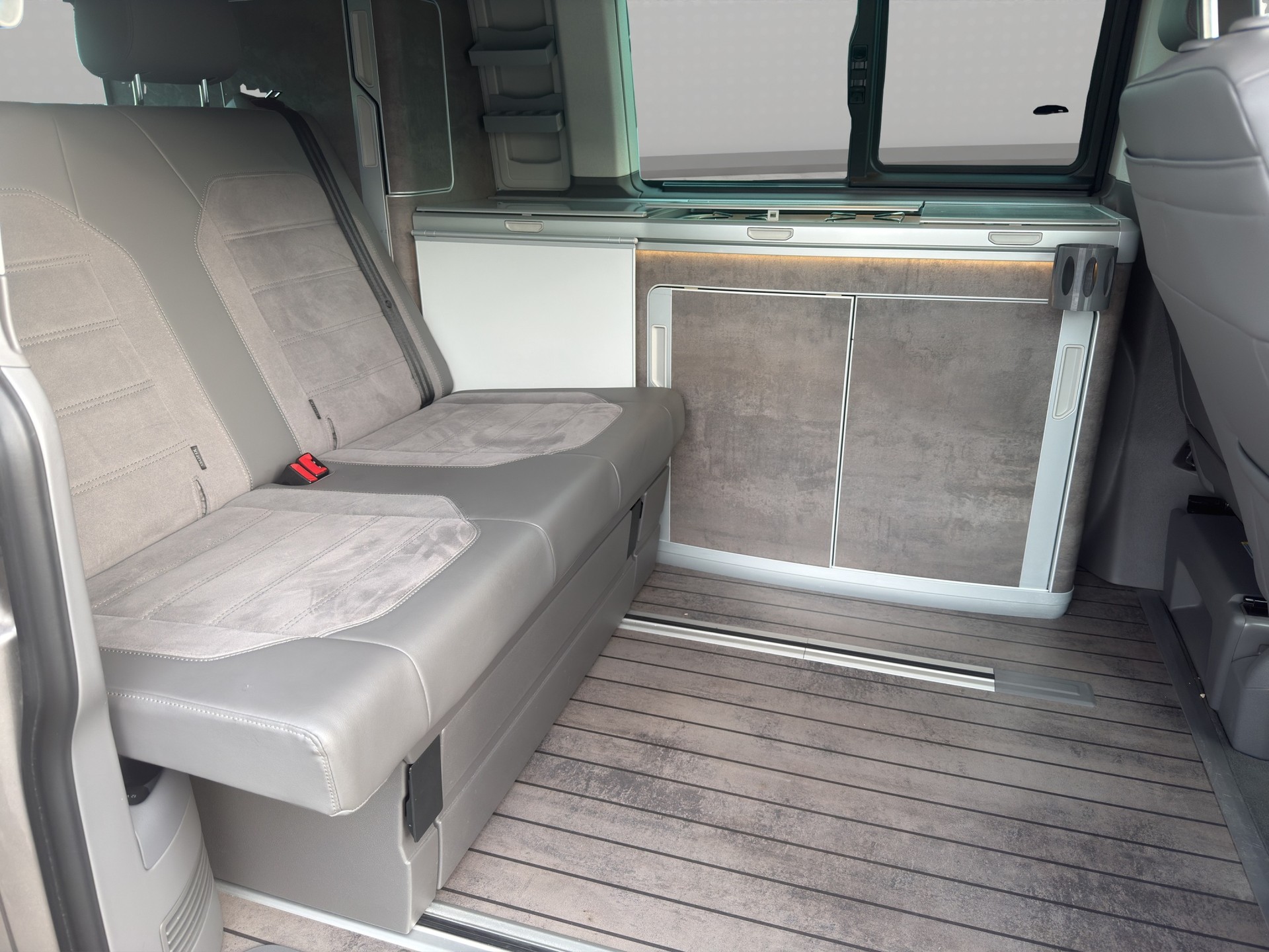 VW T6.1 California 2.0 TDI Ocean Liberty DSG-image-10