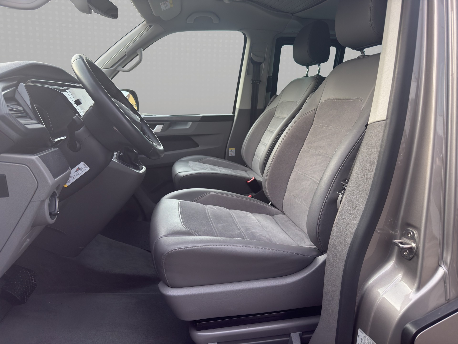VW T6.1 California 2.0 TDI Ocean Liberty DSG-image-7