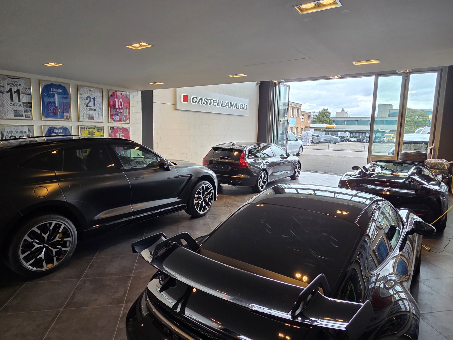 VOLVO V60 B5 AWD MHD Plus Dark-image-23
