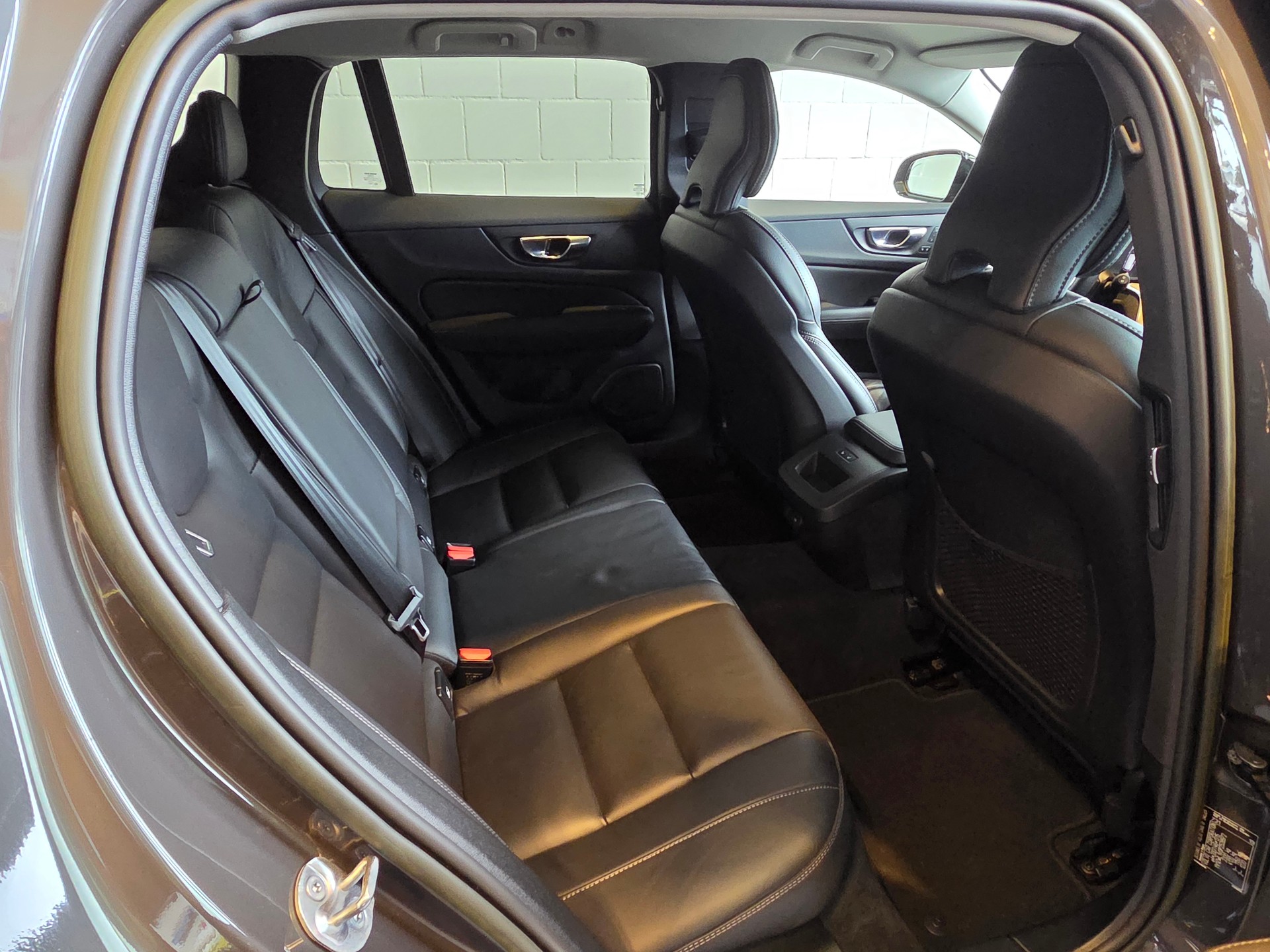 VOLVO V60 B5 AWD MHD Plus Dark-image-15