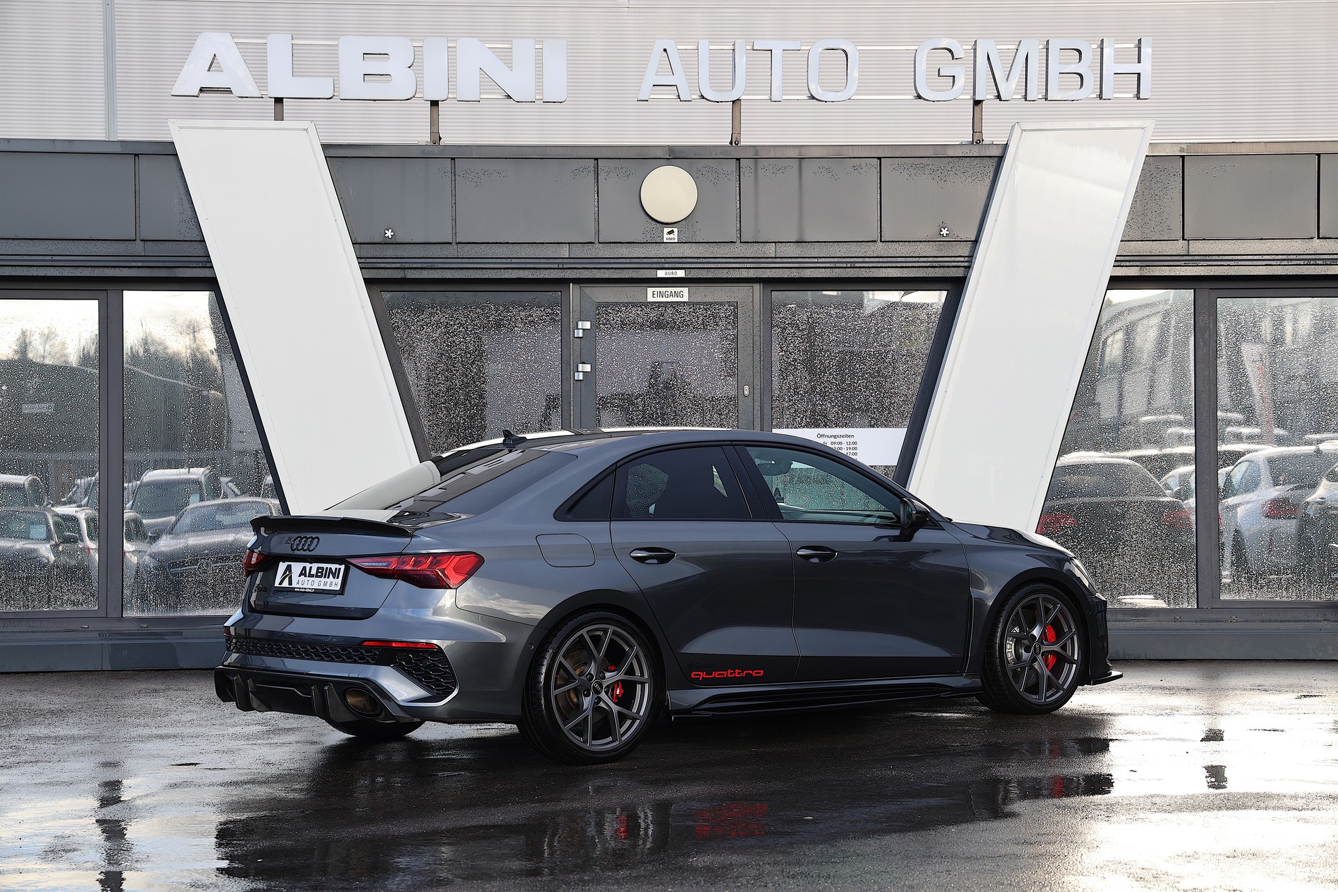 AUDI RS3 Limousine 2.5 TSI quattro *Unikat* *460PS* S-tronic-image-4