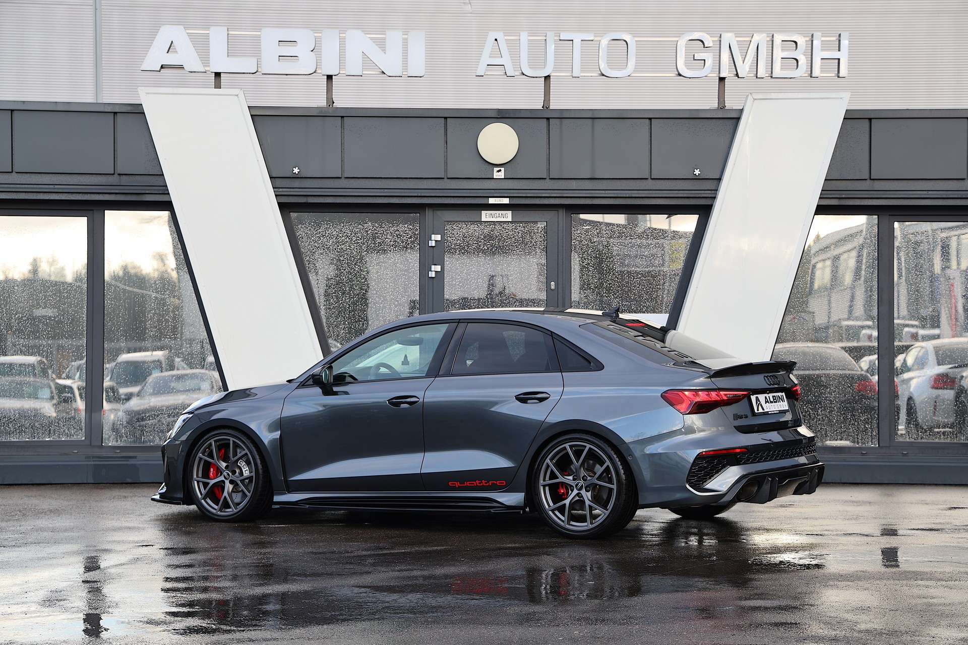 AUDI RS3 Limousine 2.5 TSI quattro *Unikat* *460PS* S-tronic-image-3