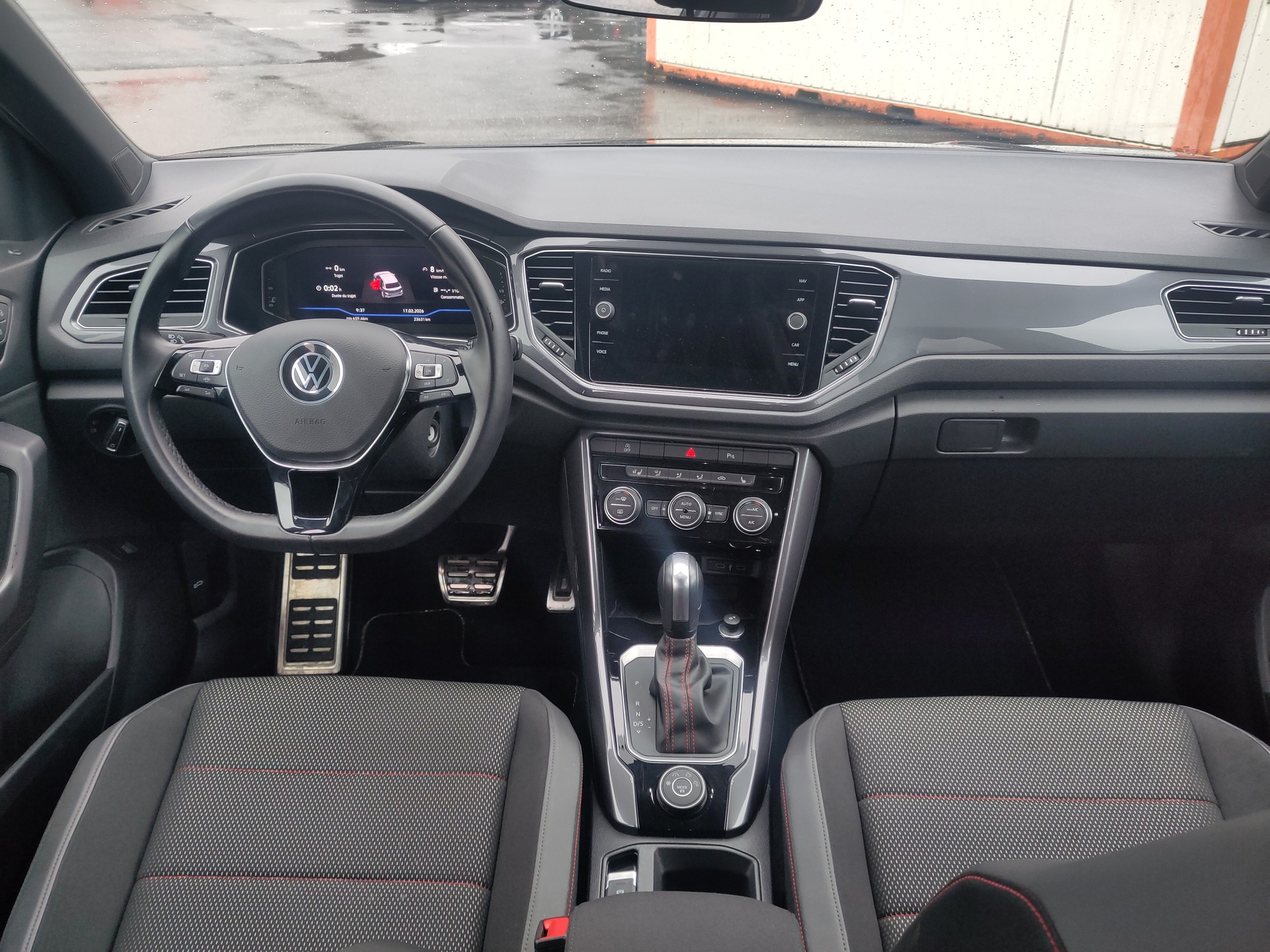 VW T-Roc 2.0 TSI Sport DSG 4Motion-image-11