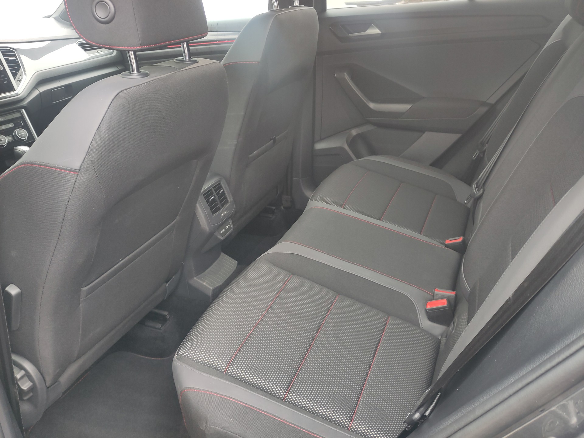 VW T-Roc 2.0 TSI Sport DSG 4Motion-image-8