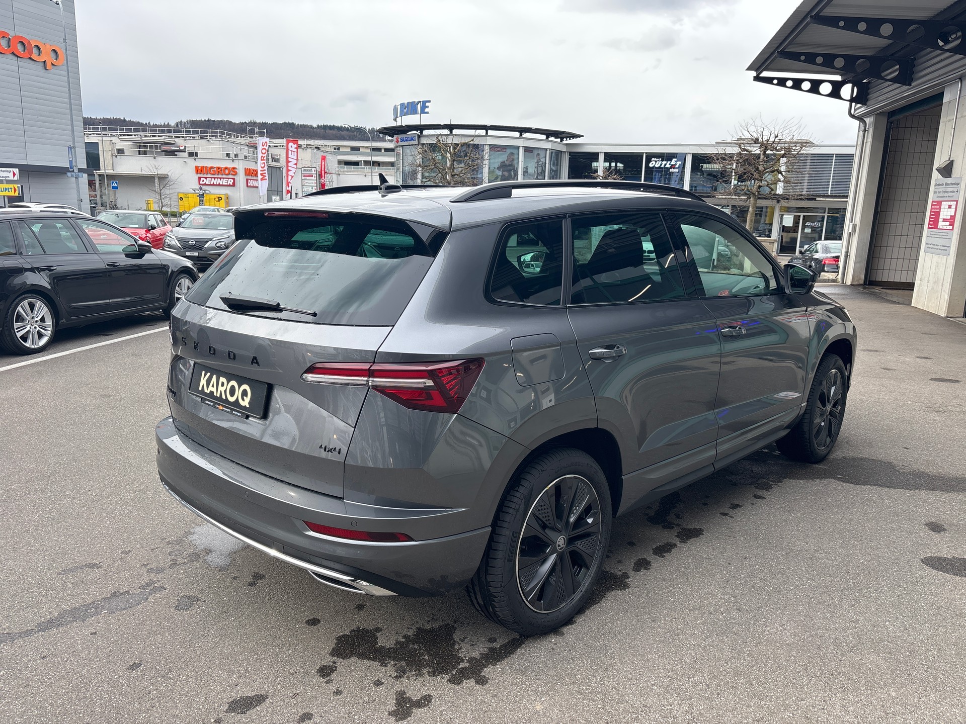 SKODA Karoq 2.0 TSI Sportline Dynamic Limited Edition 4x4 DSG-image-5