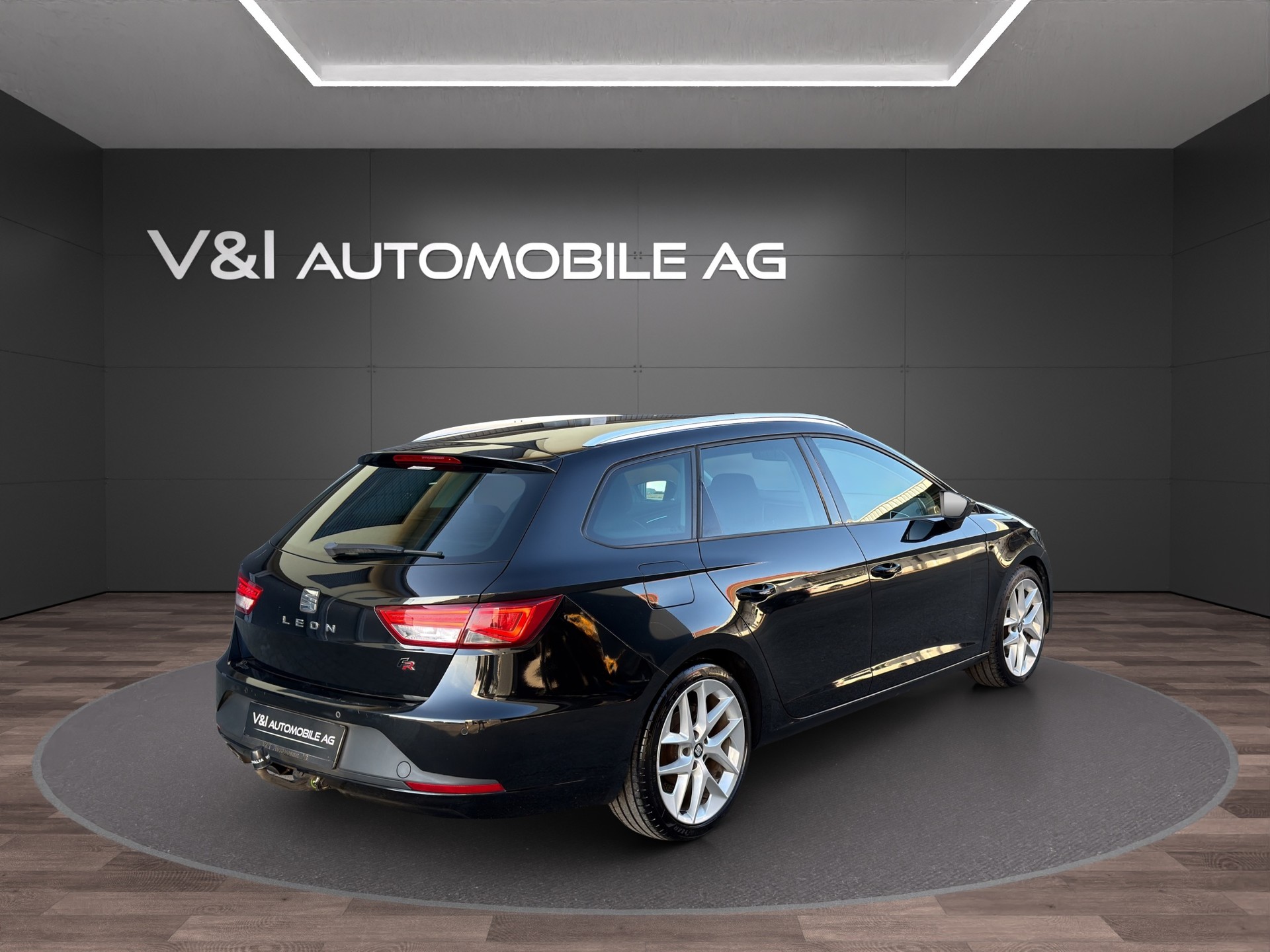 SEAT Leon ST 1.4 TSI FR Line DSG-image-3