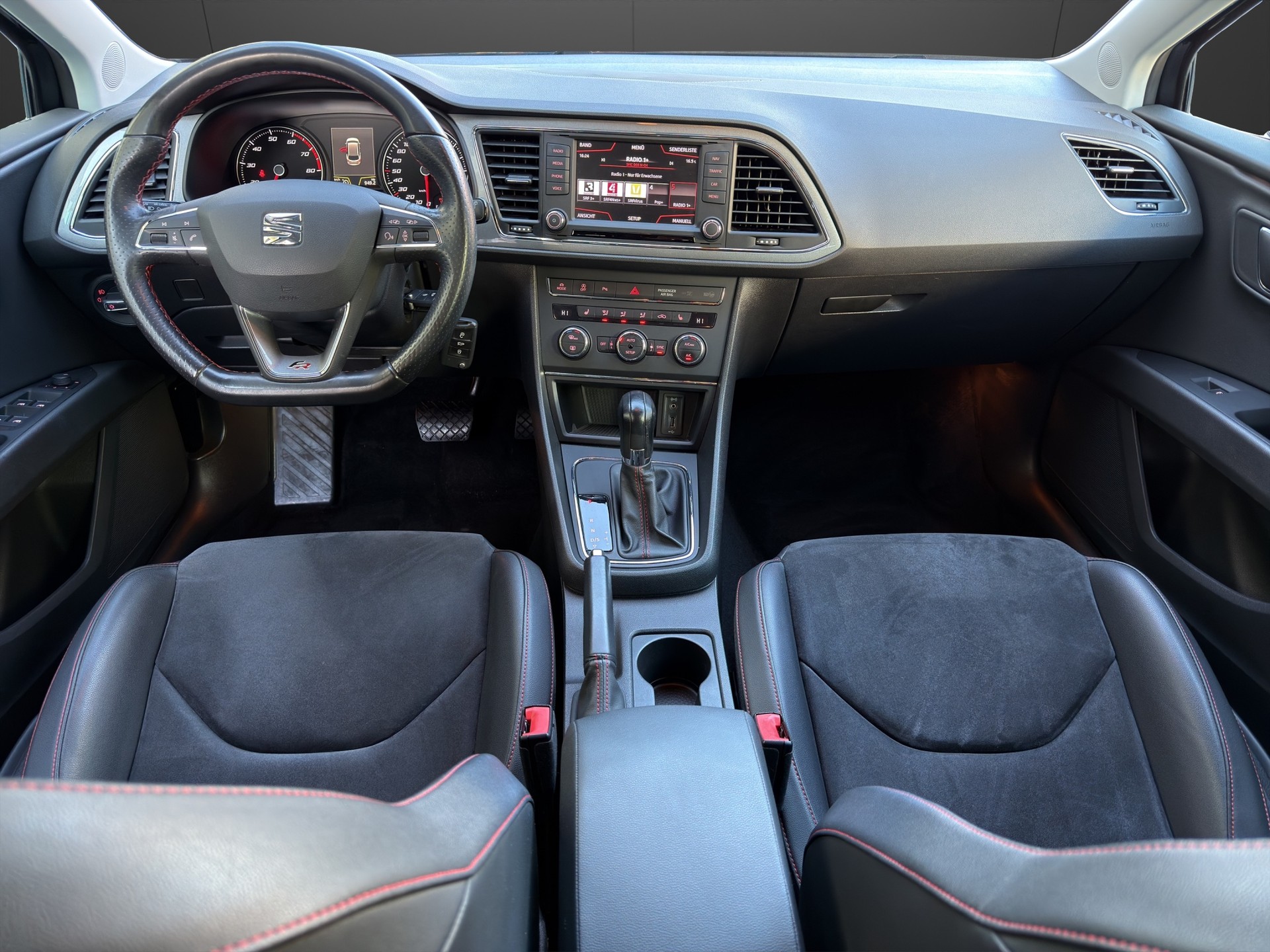 SEAT Leon ST 1.4 TSI FR Line DSG-image-10
