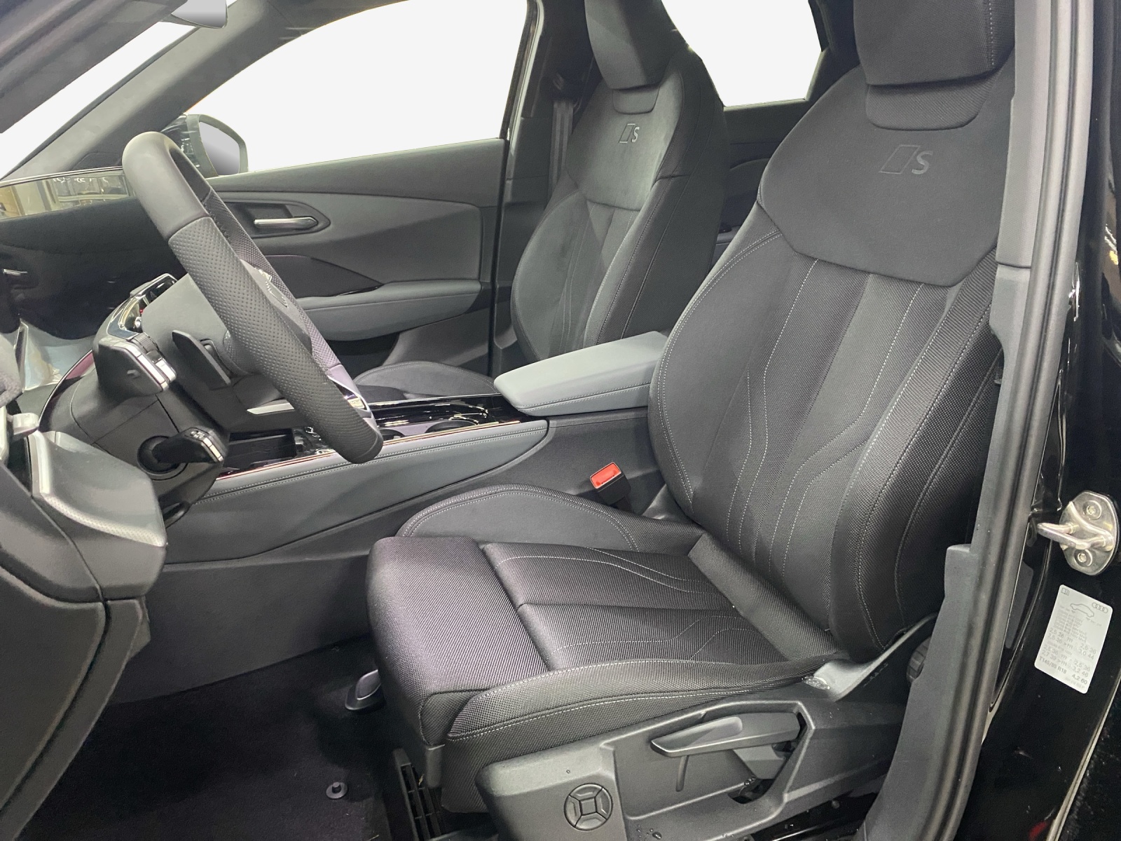 AUDI Q3 Sportback 110 kW TFSI S tronic-image-7