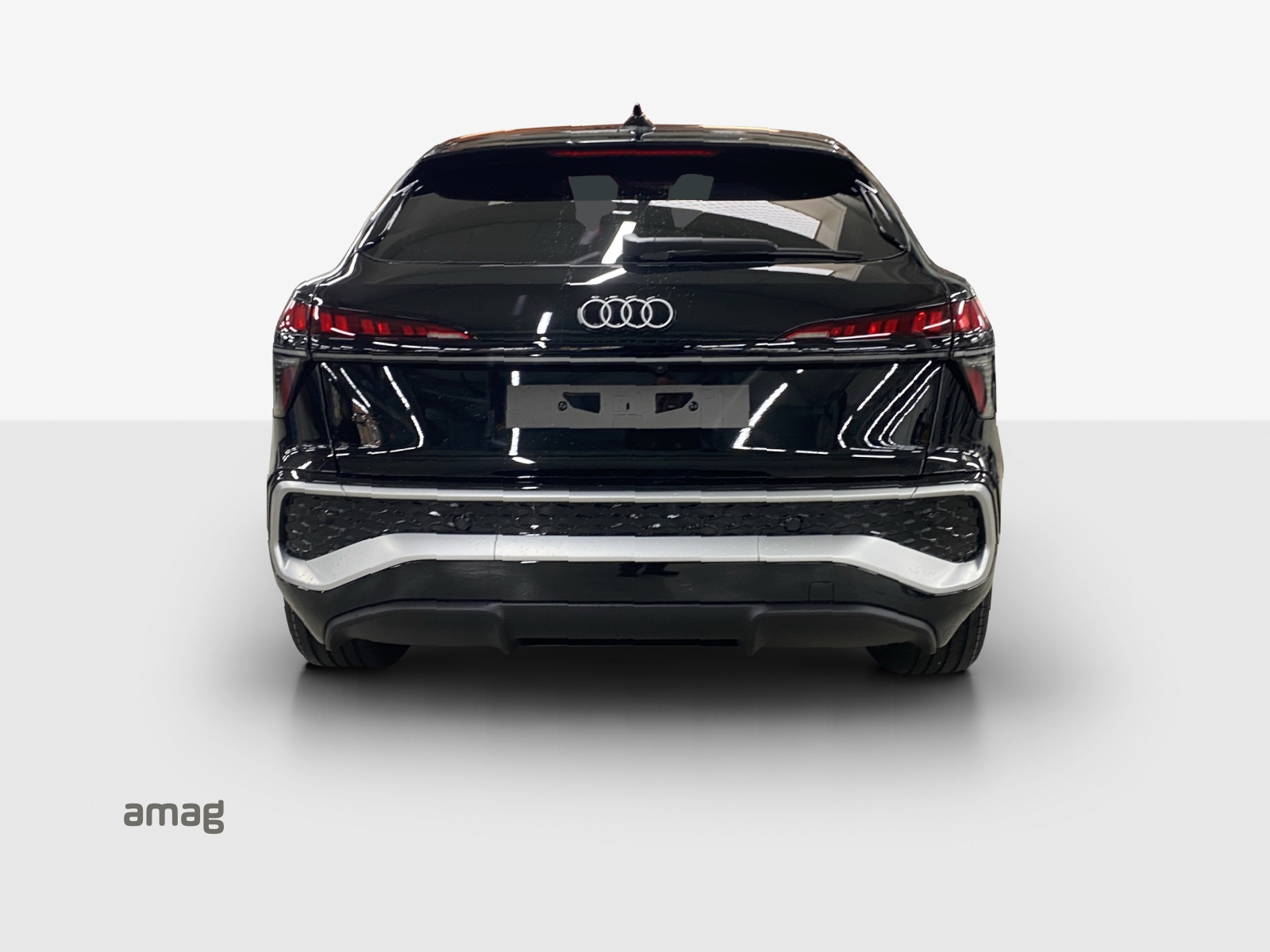 AUDI Q3 Sportback 110 kW TFSI S tronic-image-3