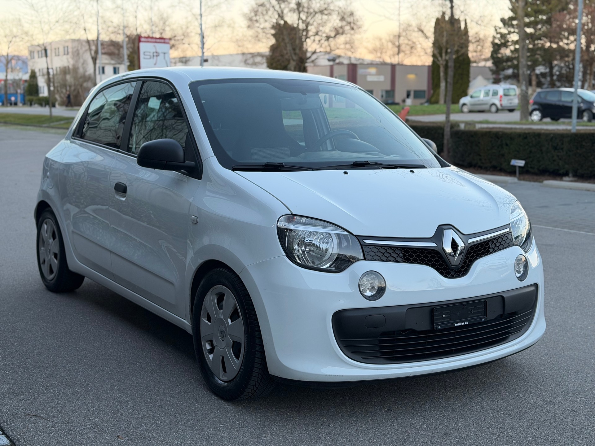 RENAULT Twingo 1.0 Liberty-image-2