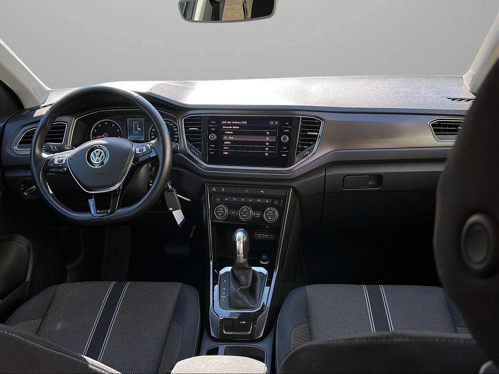 VW T-Roc 1.5 TSI EVO Advance DSG-image-12