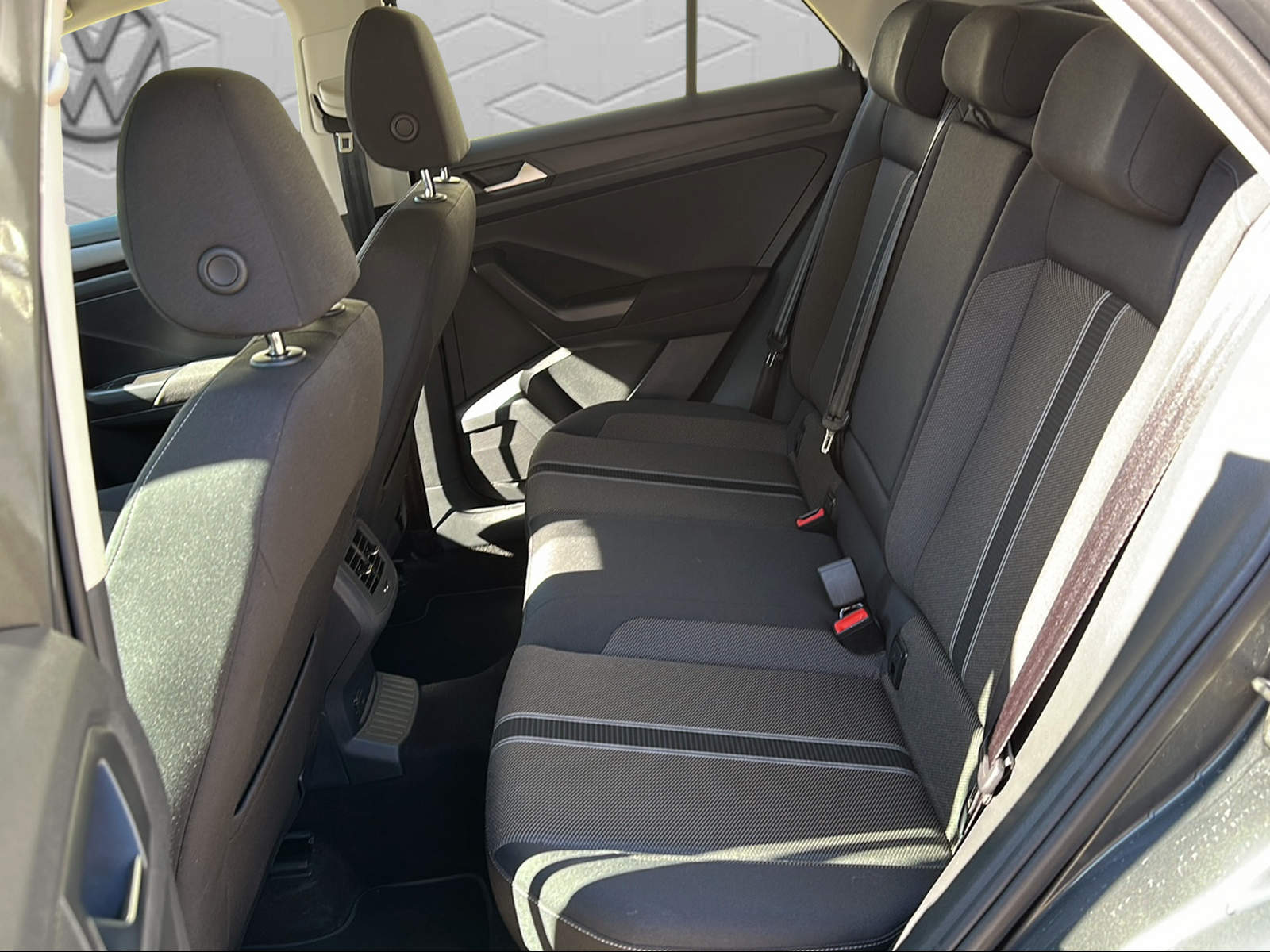 VW T-Roc 1.5 TSI EVO Advance DSG-image-15