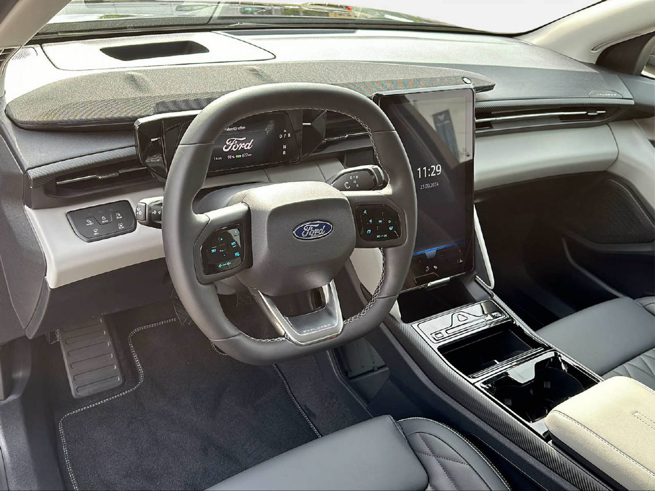 FORD Explorer Extended Range Premium-image-10