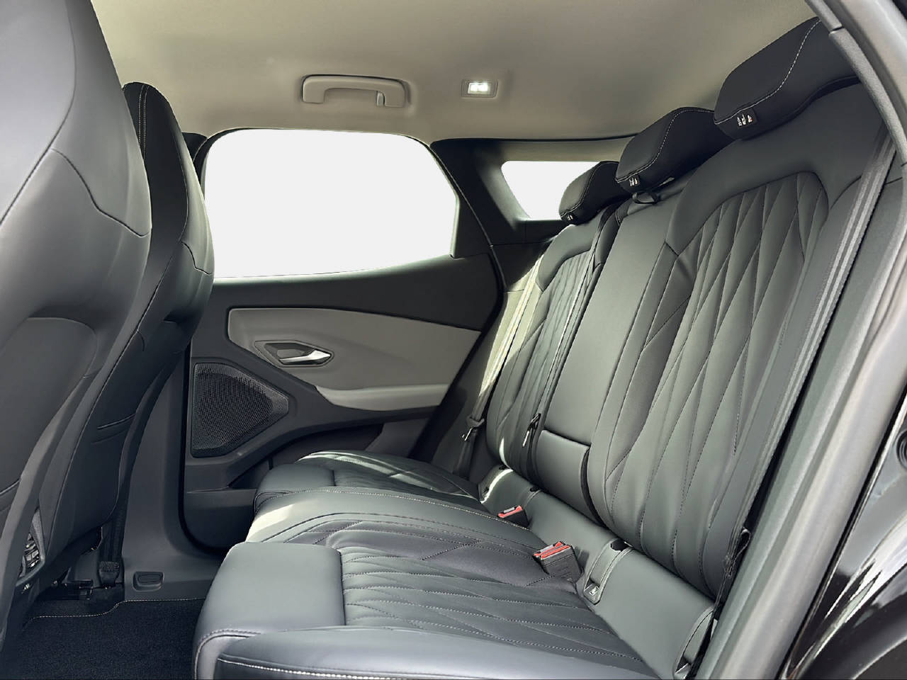 FORD Explorer Extended Range Premium-image-12