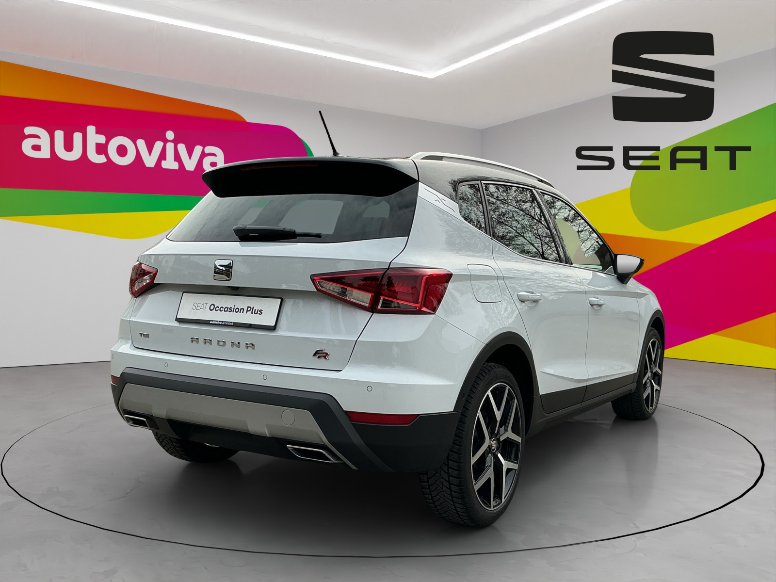 SEAT Arona 1.0 TGI CNG Hola FR-image-2