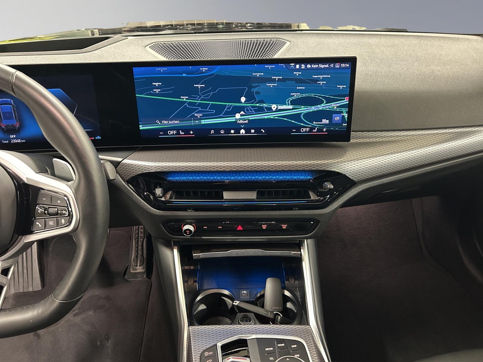 BMW 330d xDrive SAG Touring-image-17