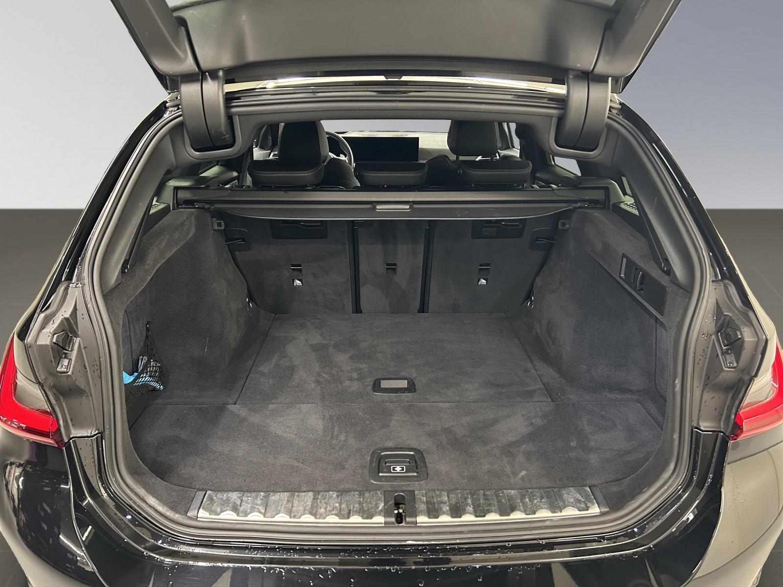 BMW 330d xDrive SAG Touring-image-9