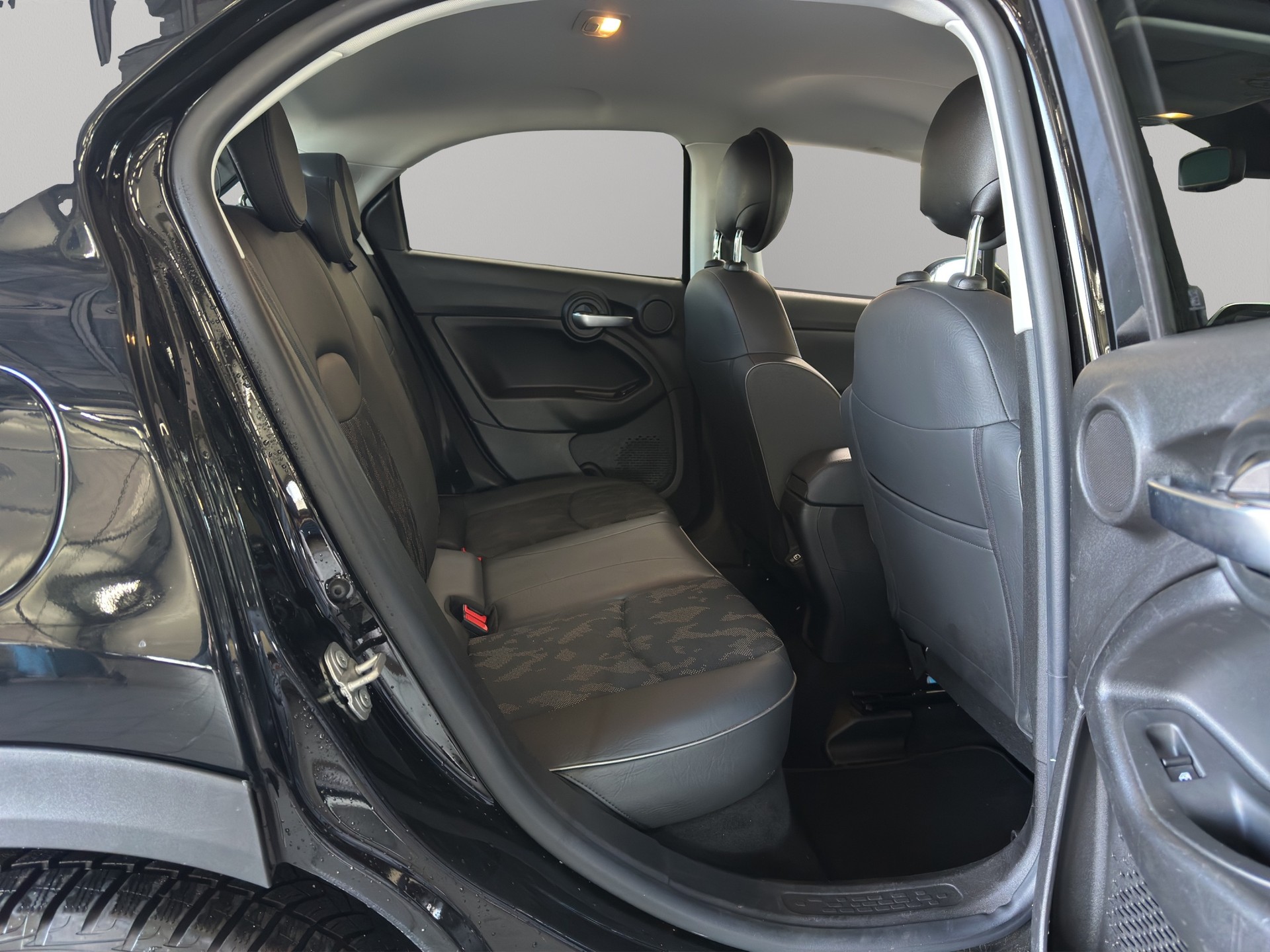FIAT 500X 1.3 TBGSE City Cross-image-10