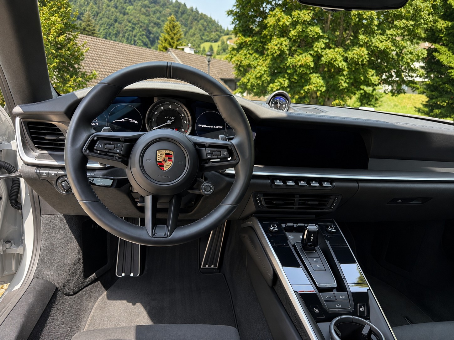 PORSCHE 911 Carrera 4 GTS PDK-image-5
