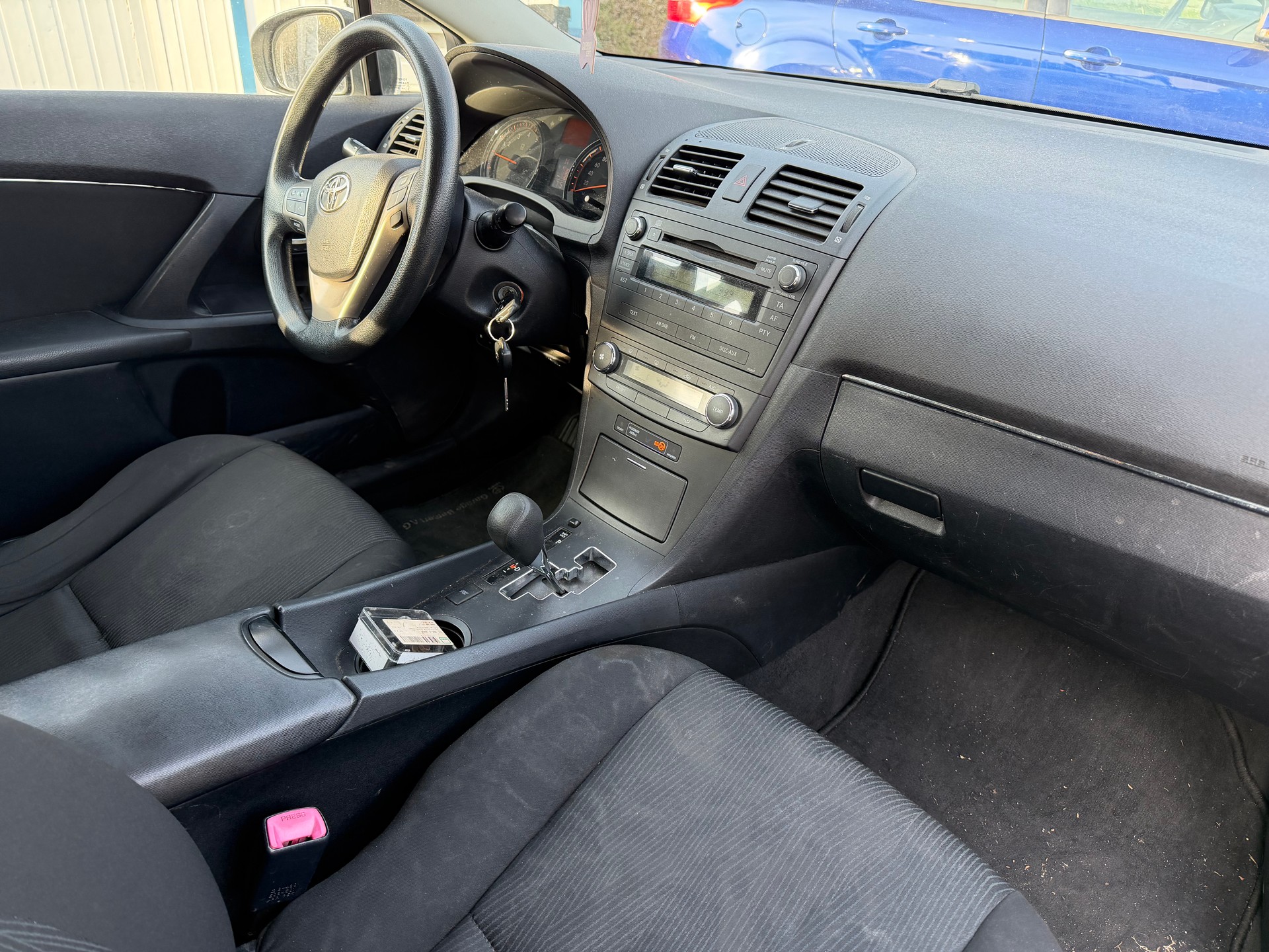 TOYOTA Avensis SW 1.8 Linea Terra Multidrive-image-4