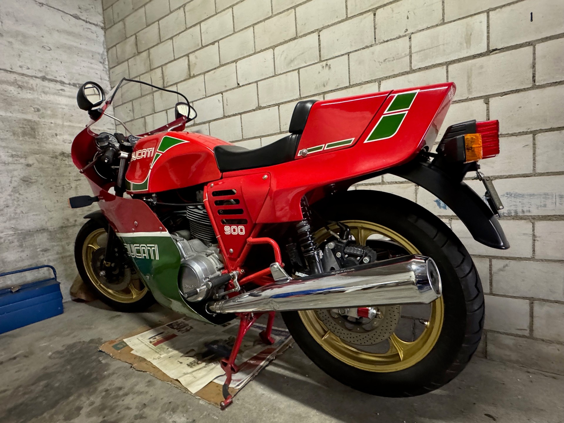 DUCATI Mike Hailwood Replica-image-2