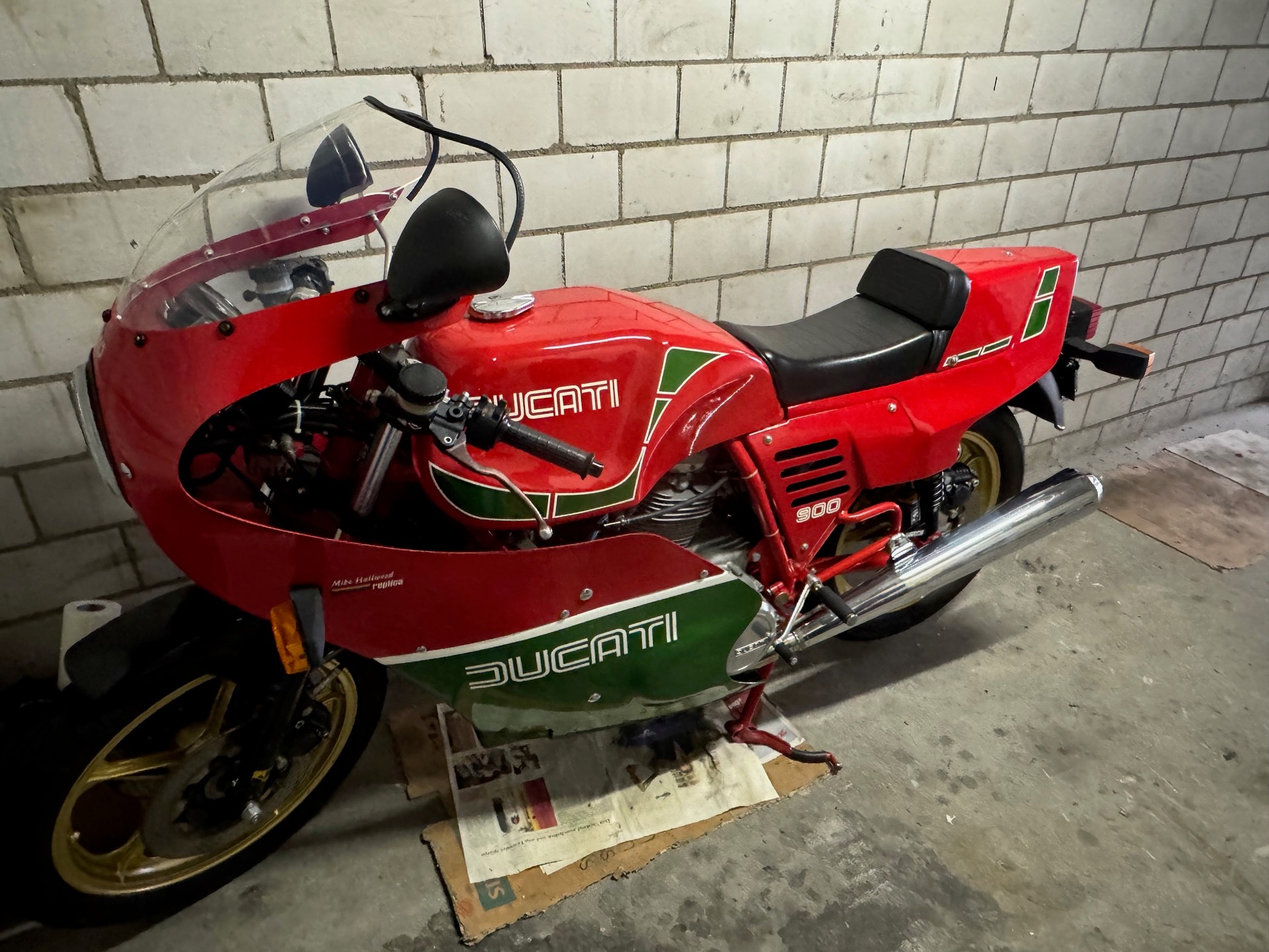 DUCATI Mike Hailwood Replica-image-8