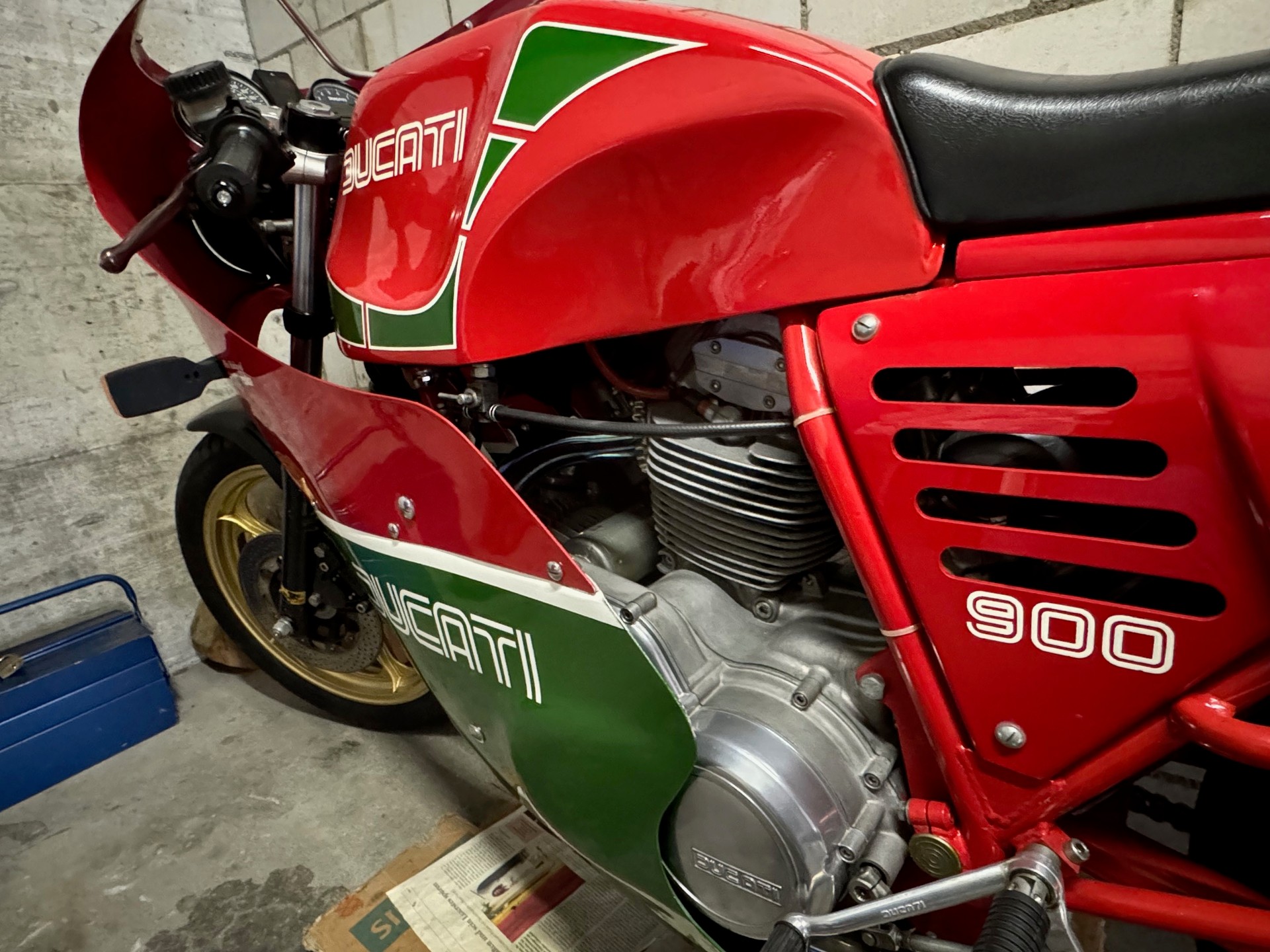 DUCATI Mike Hailwood Replica-image-4