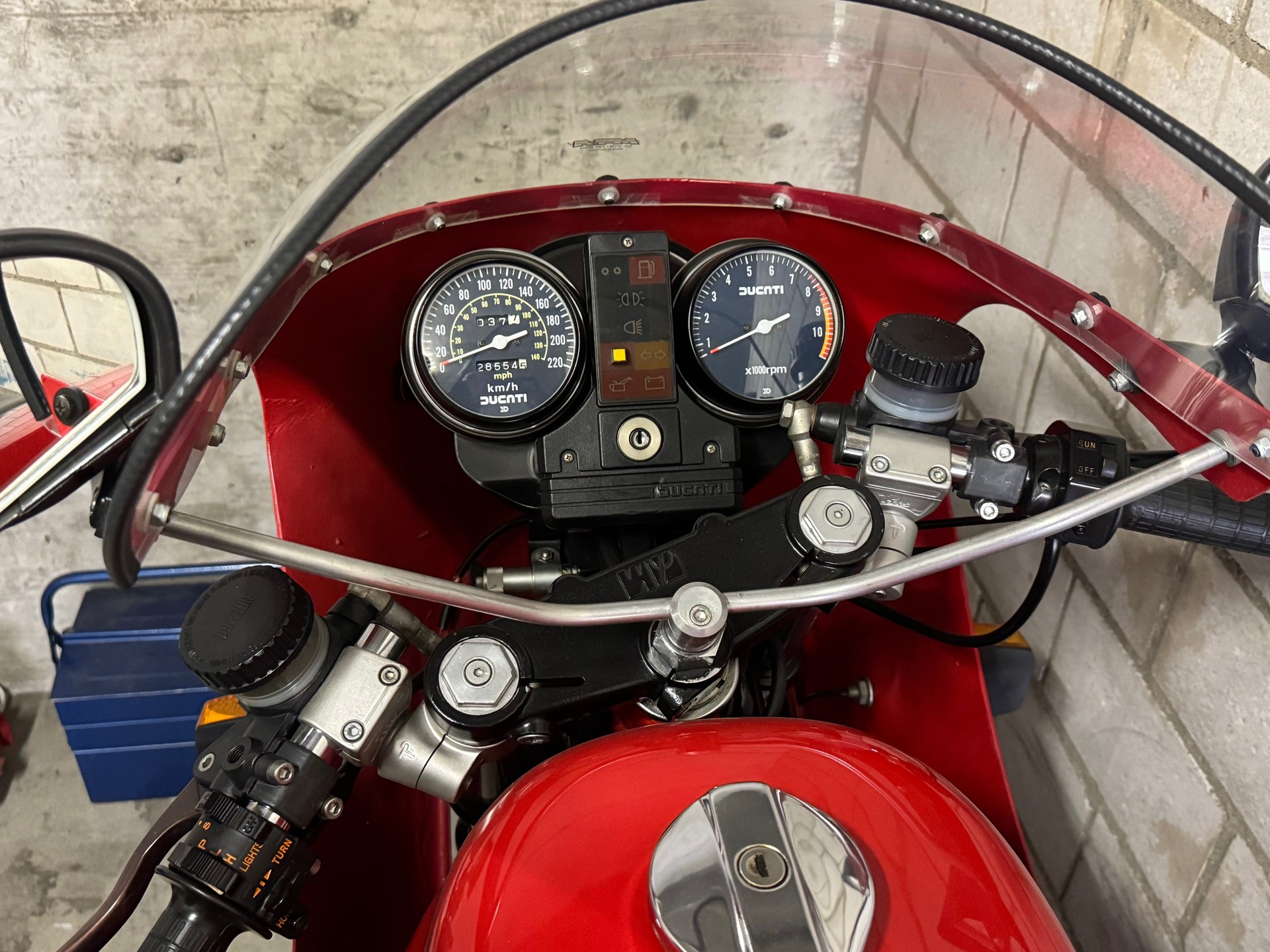 DUCATI Mike Hailwood Replica-image-3